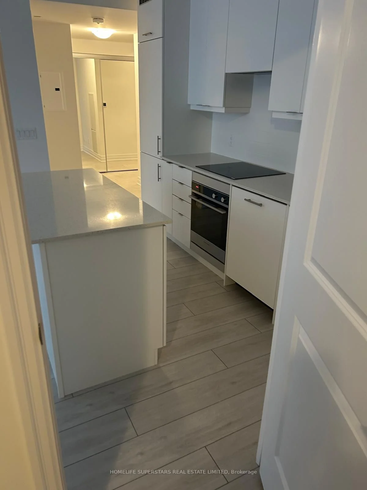 30 Elm Drive W 2108, Mississauga, ON L5B 0N6
