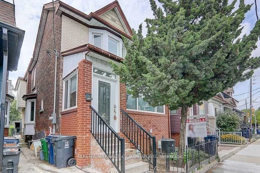 1040 Ossington Avenue W, Toronto W02, On M6g 3v6