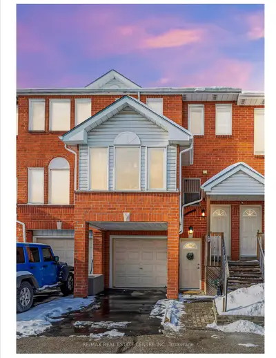 Condo Townhouse in Halton Hills