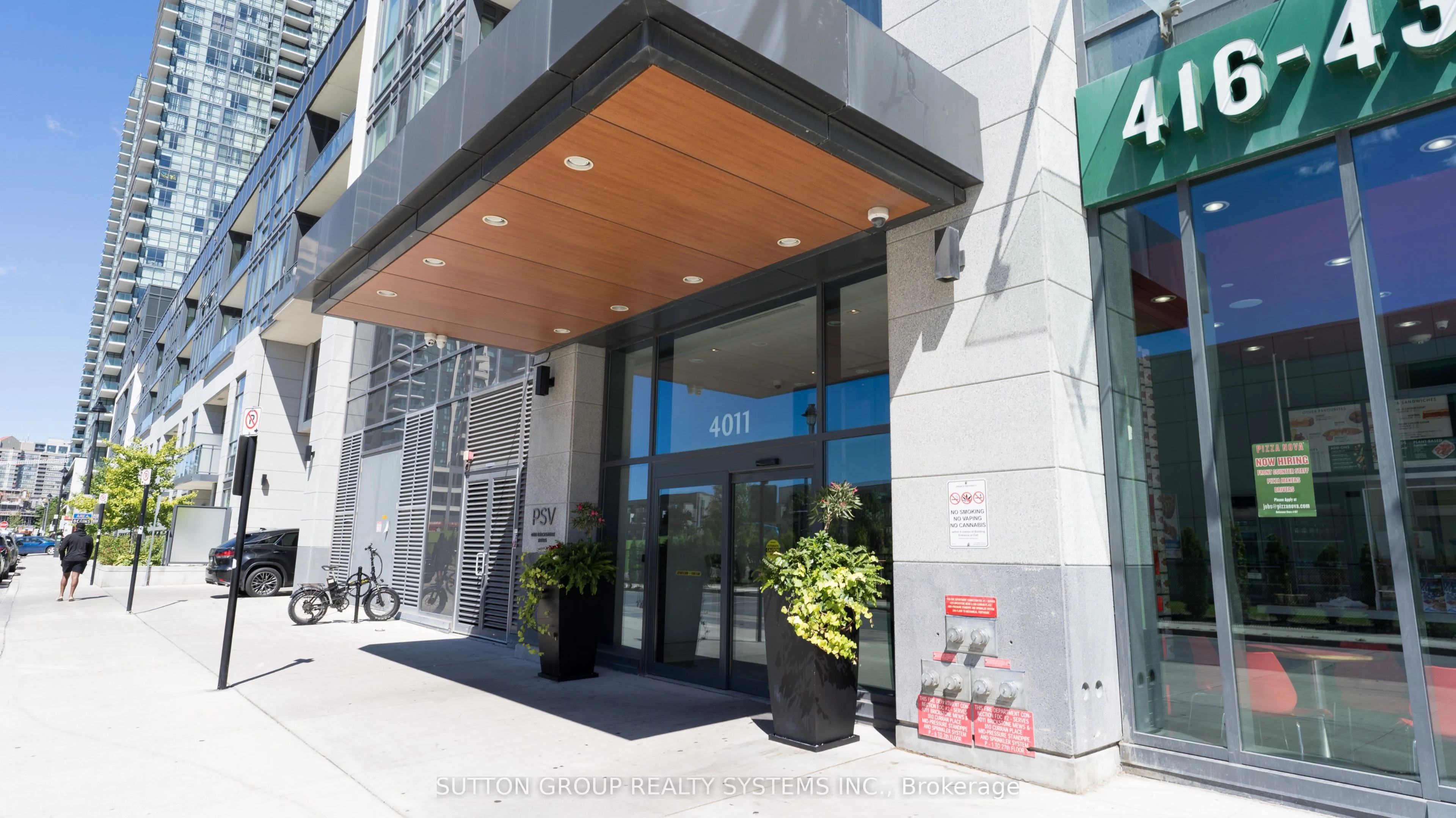 Condo Apartment in Mississauga