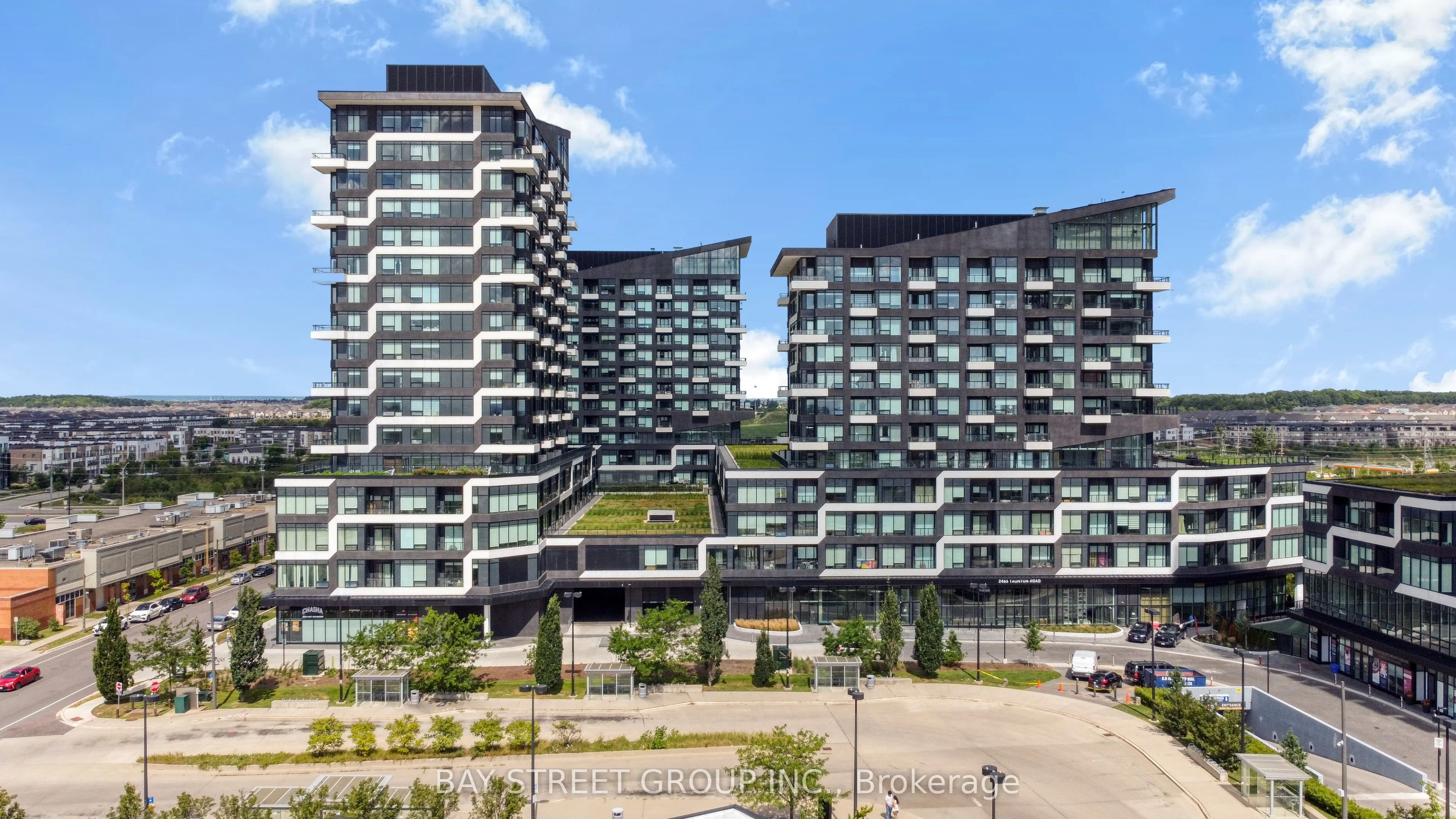 2481 Taunton Road 205, Oakville, On L6h 3r7