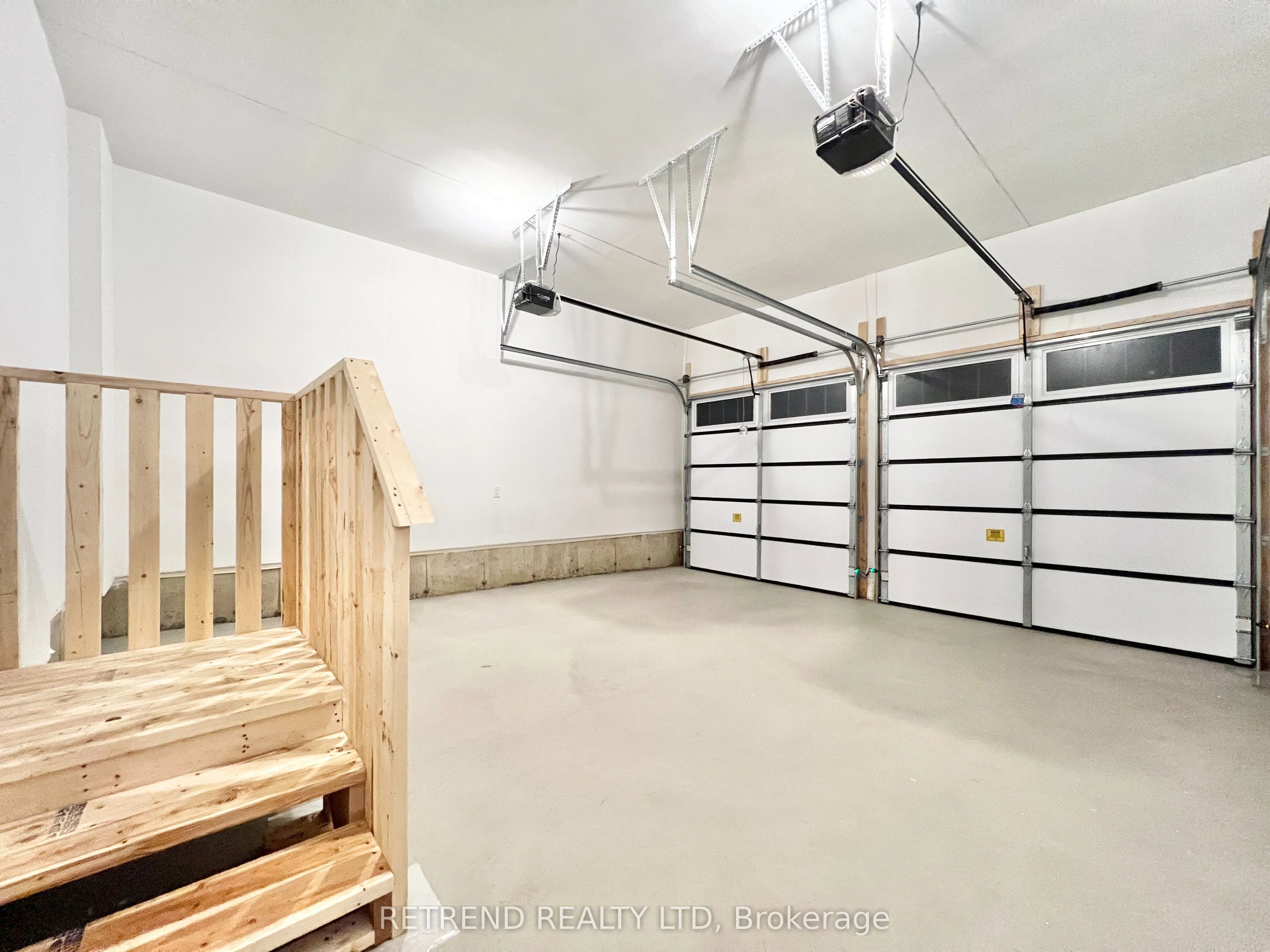 1348 Hydrangea Gardens, Oakville, ON L6H 7Z6