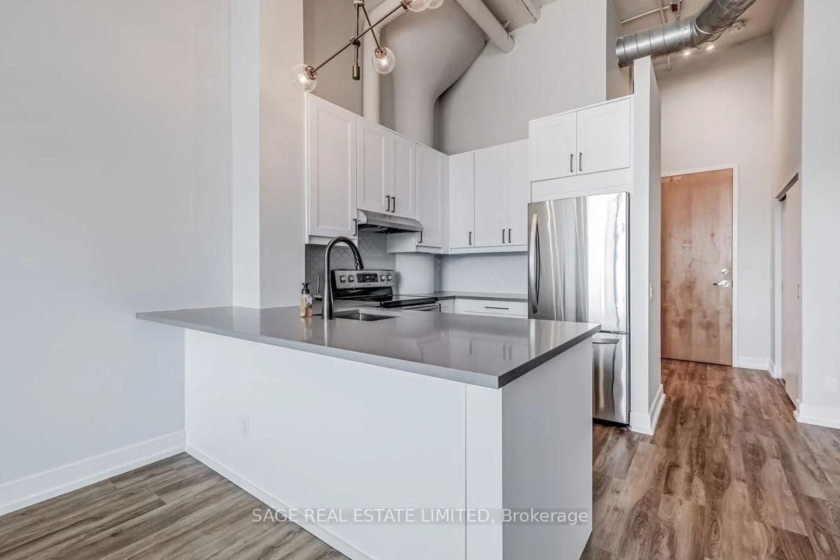 1001 Roselawn Avenue 326, Toronto W04, On M6b 4m4