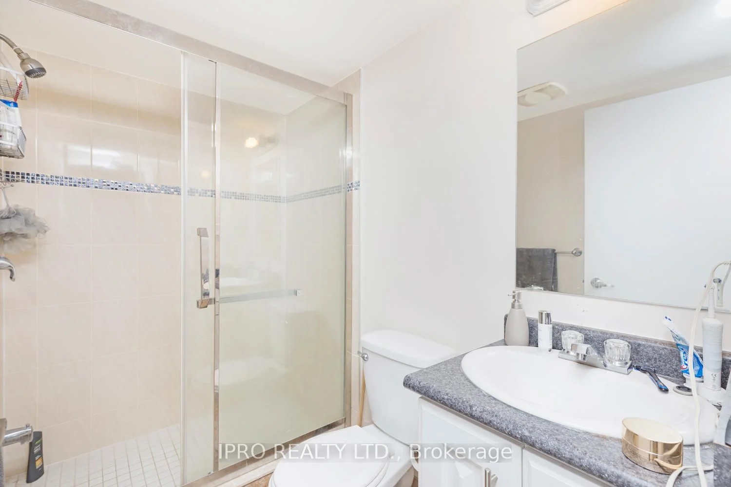 2245 Dundas Street W 1Br2nd, Toronto W01, ON M6R 1X6