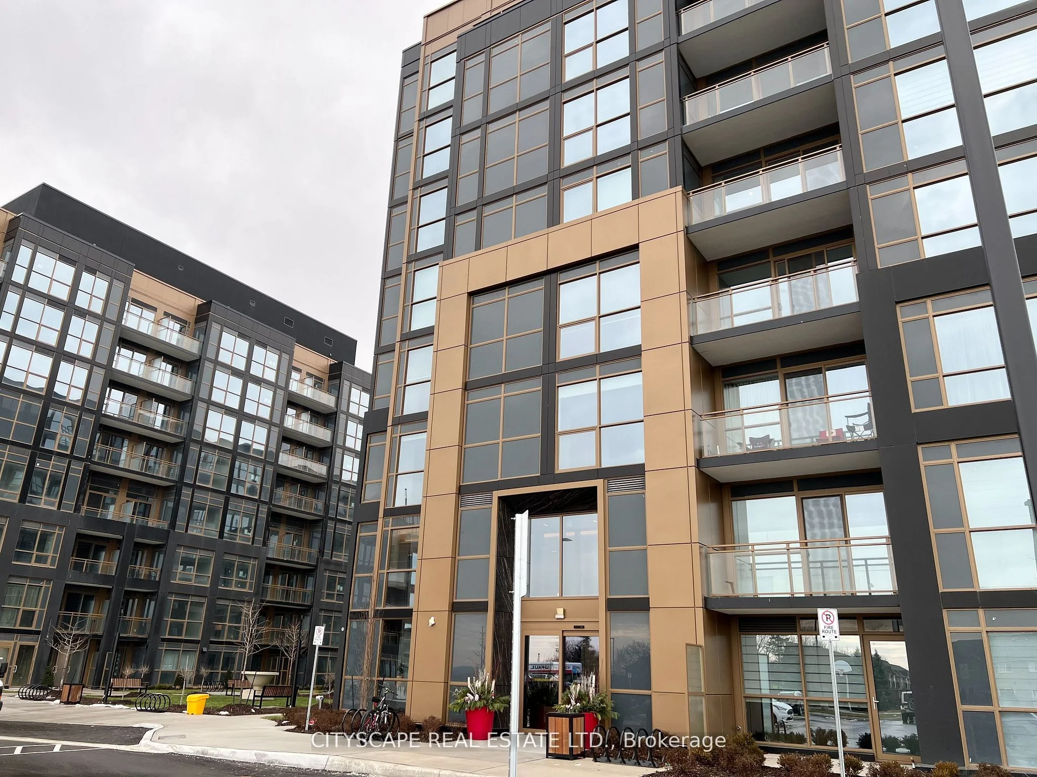 Condo Apartment in Oakville