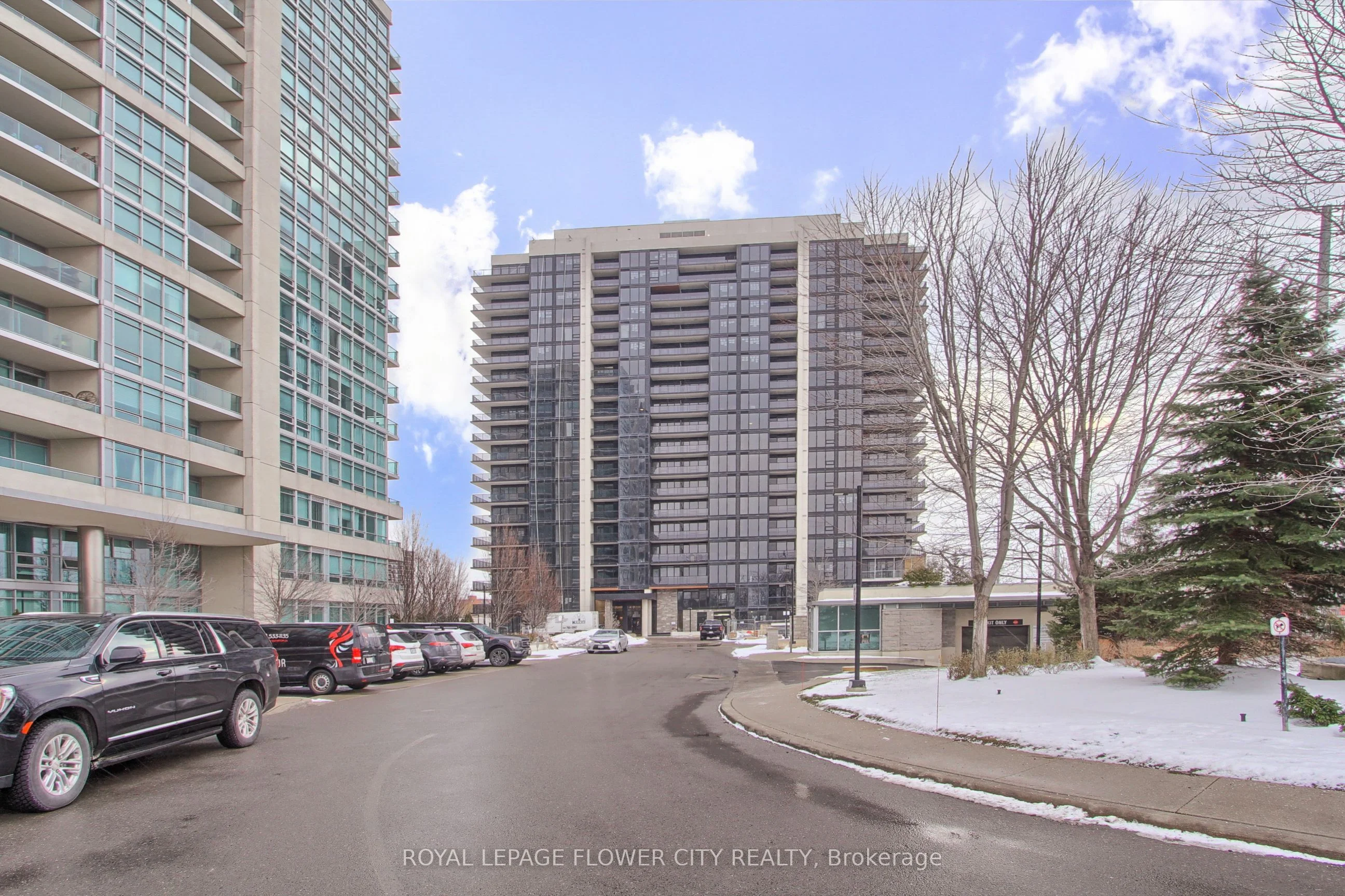 1035 Southdown Road W 711, Mississauga, On L5j 0a2