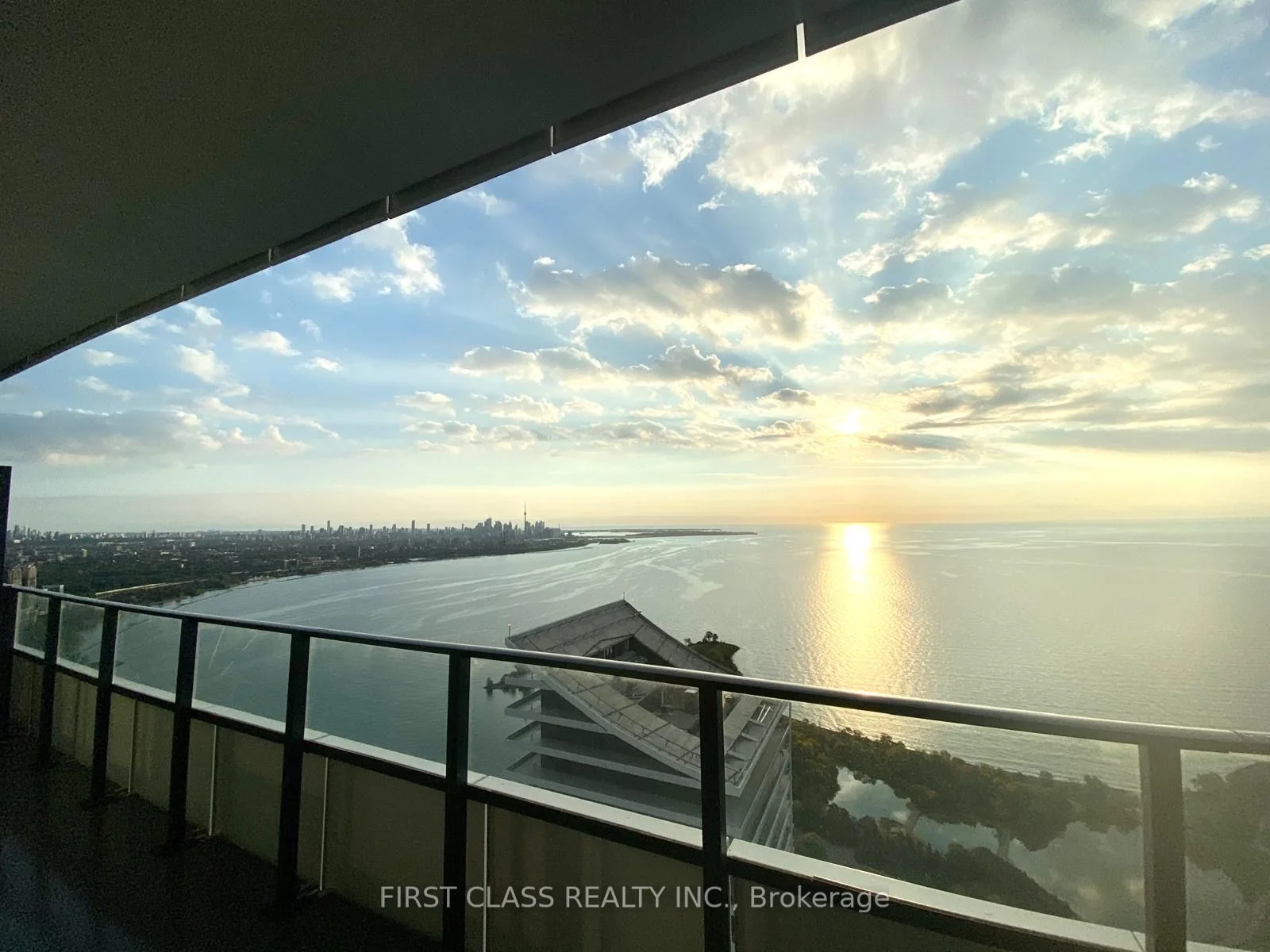 30 Shore Breeze Drive 6207, Toronto W06, On M8v 0j1