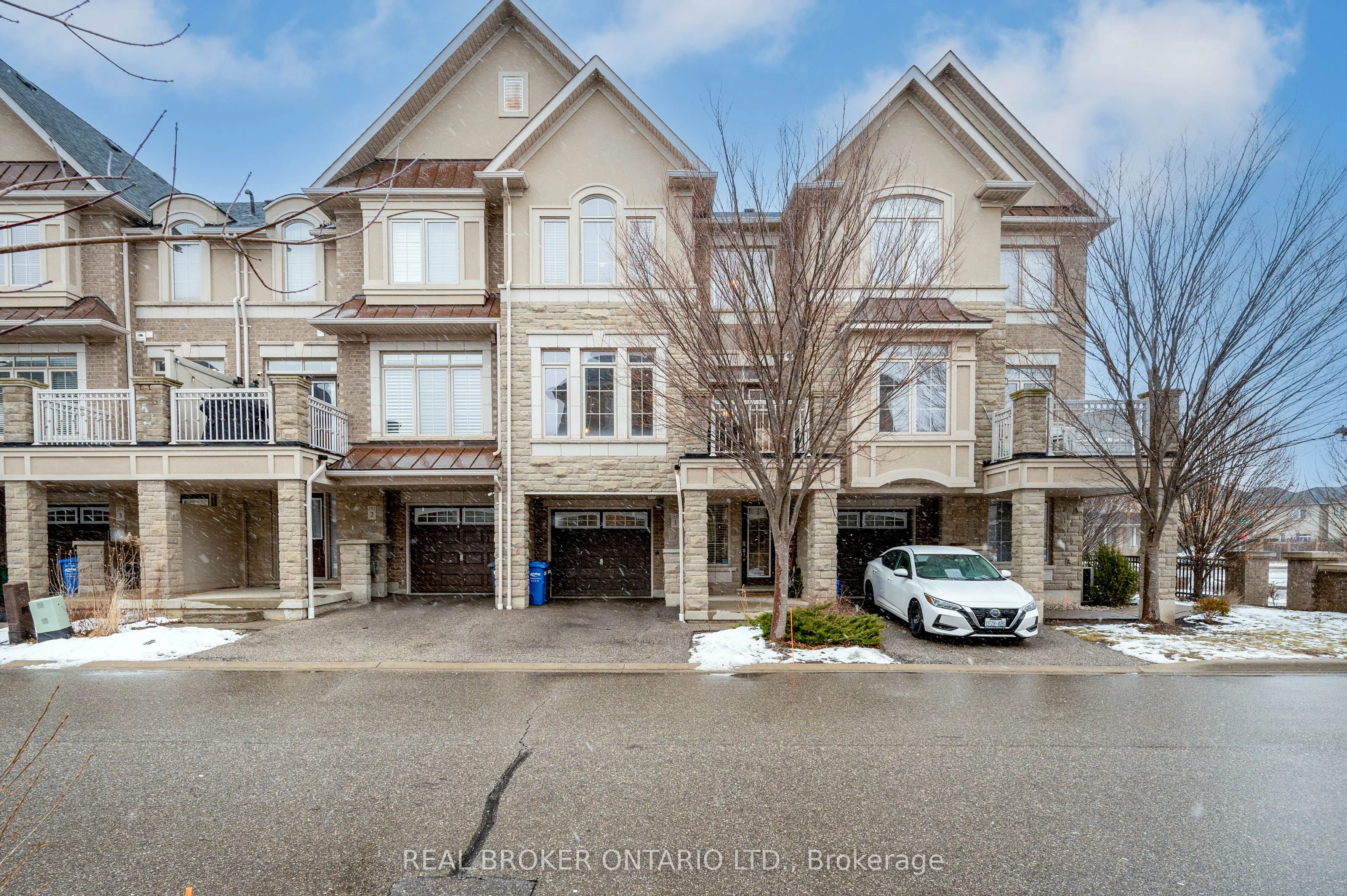 Condo Townhouse in Oakville