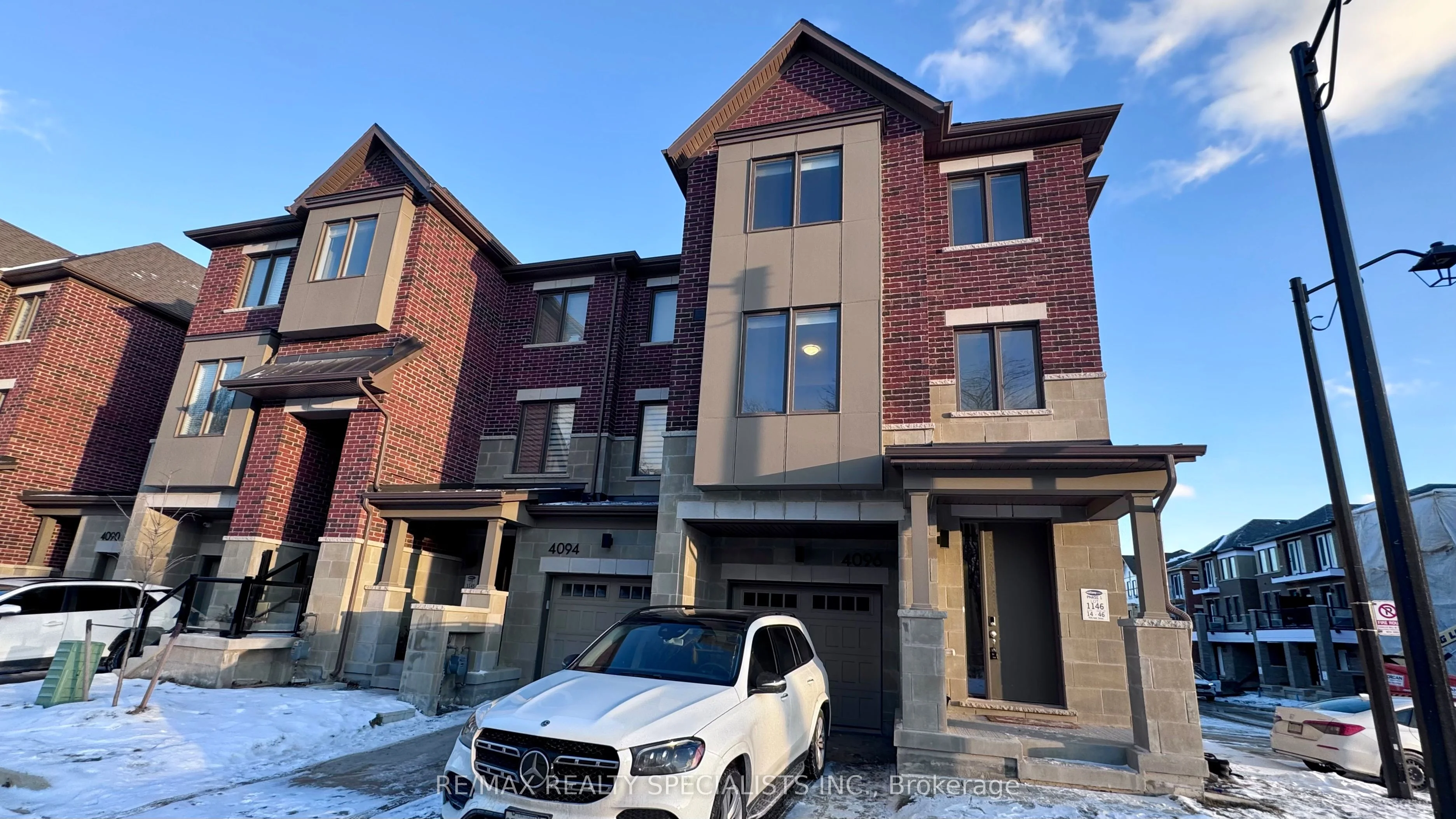 Att/Row/Townhouse in Mississauga
