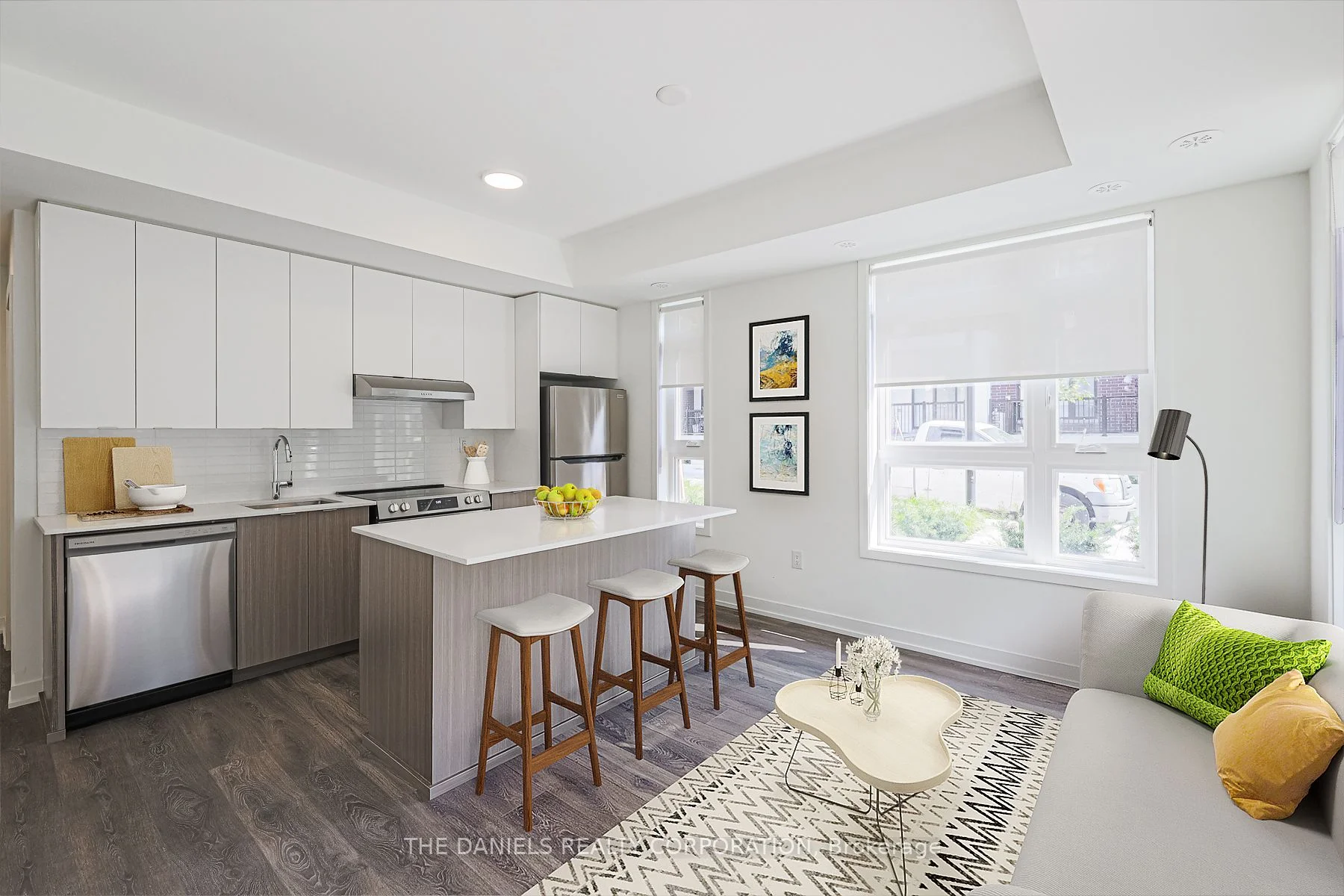 155 Canon Jackson Drive 106, Toronto W04, On M6m 0e1