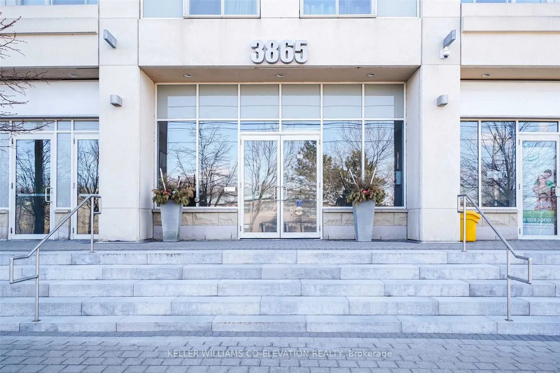 3865 Lake Shore Boulevard W 305, Toronto W06, On M8w 0a2