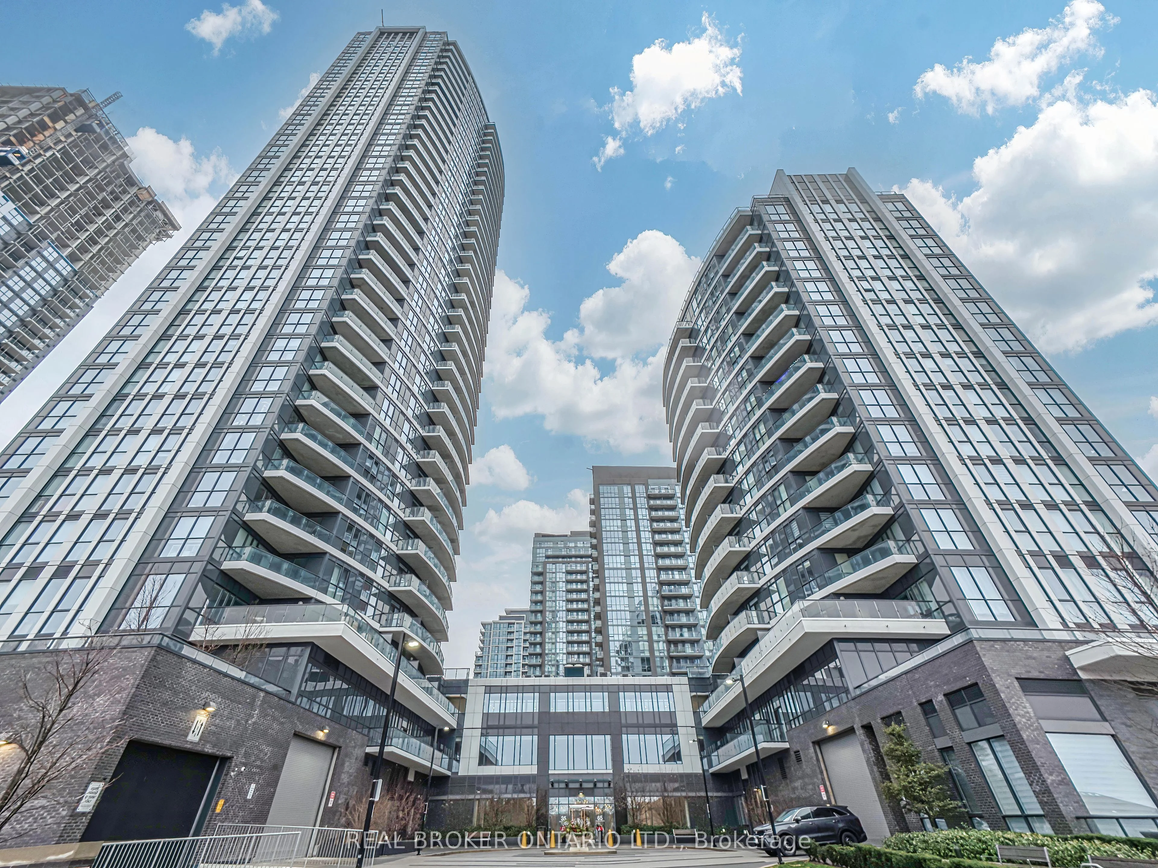 Condo Apartment in Mississauga