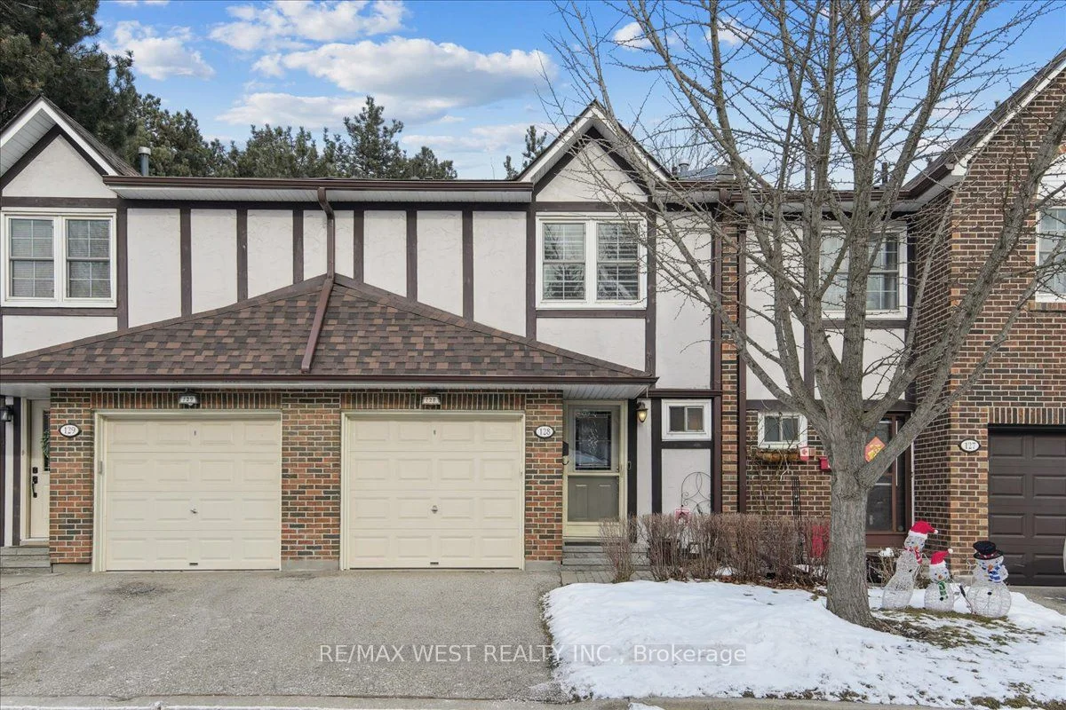 2120 Rathburn Road E 128, Mississauga, ON L4W 2S8