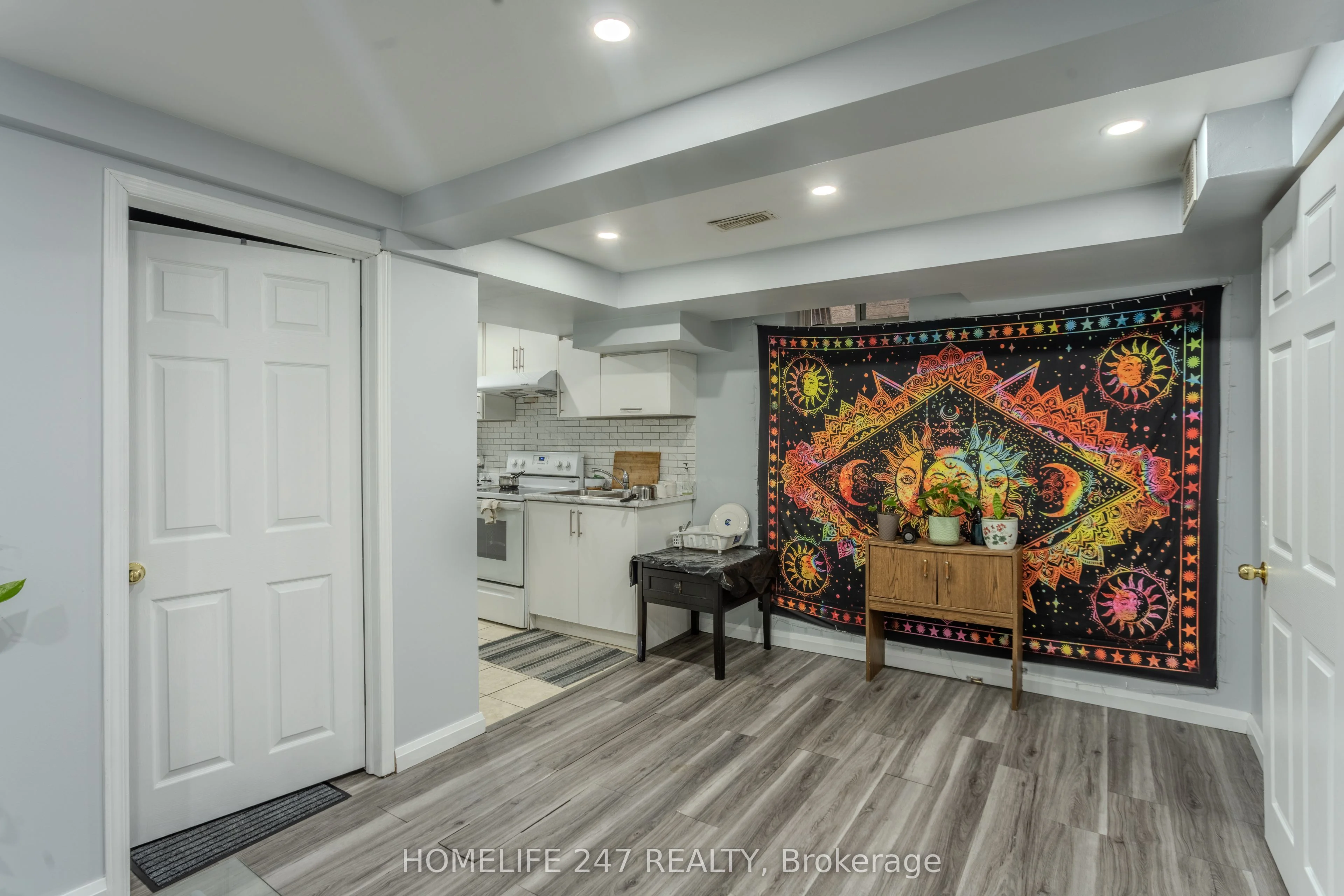 7138 Village Walk, Mississauga, ON L5W 1X2