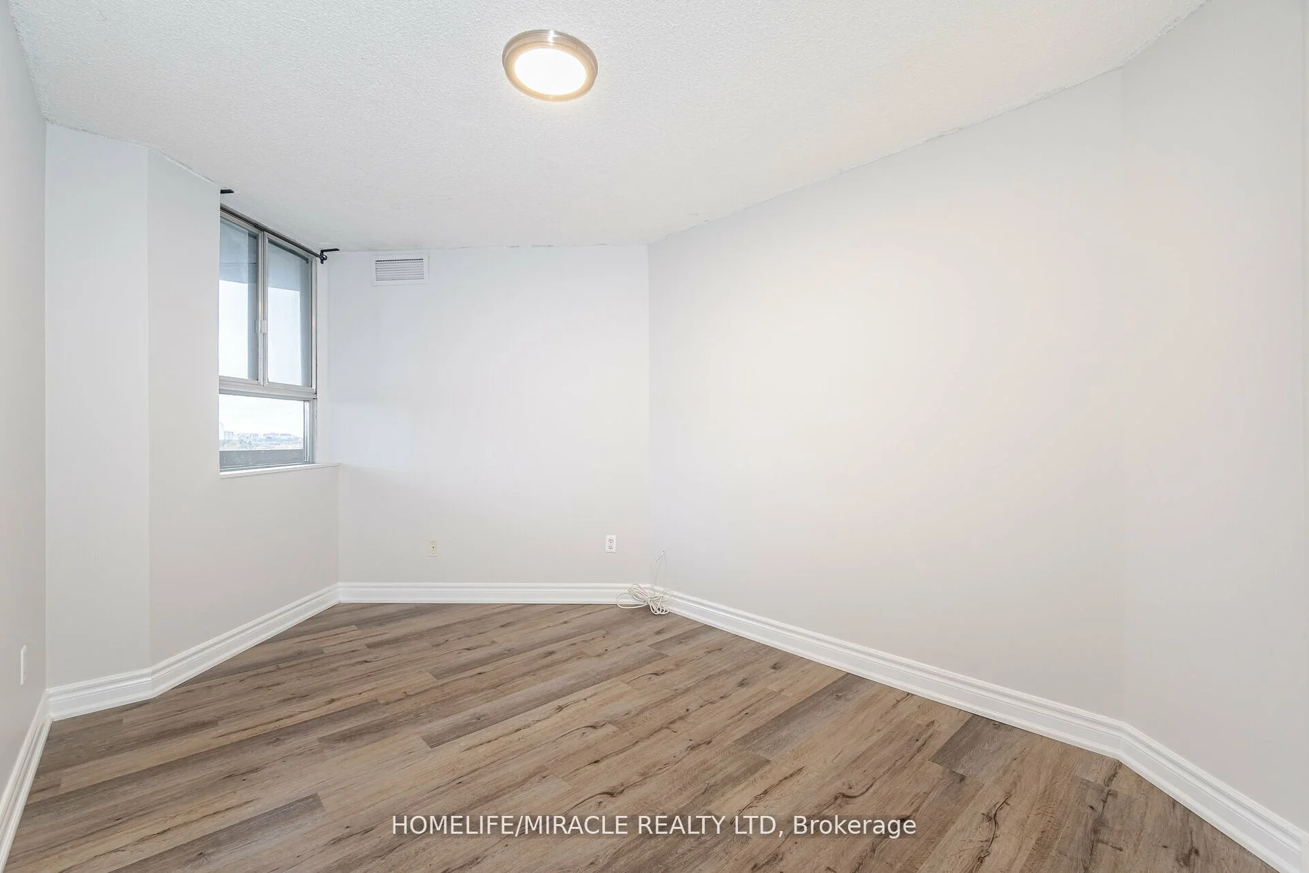 236 Albion Road 1403, Toronto W10, ON M9W 6A6