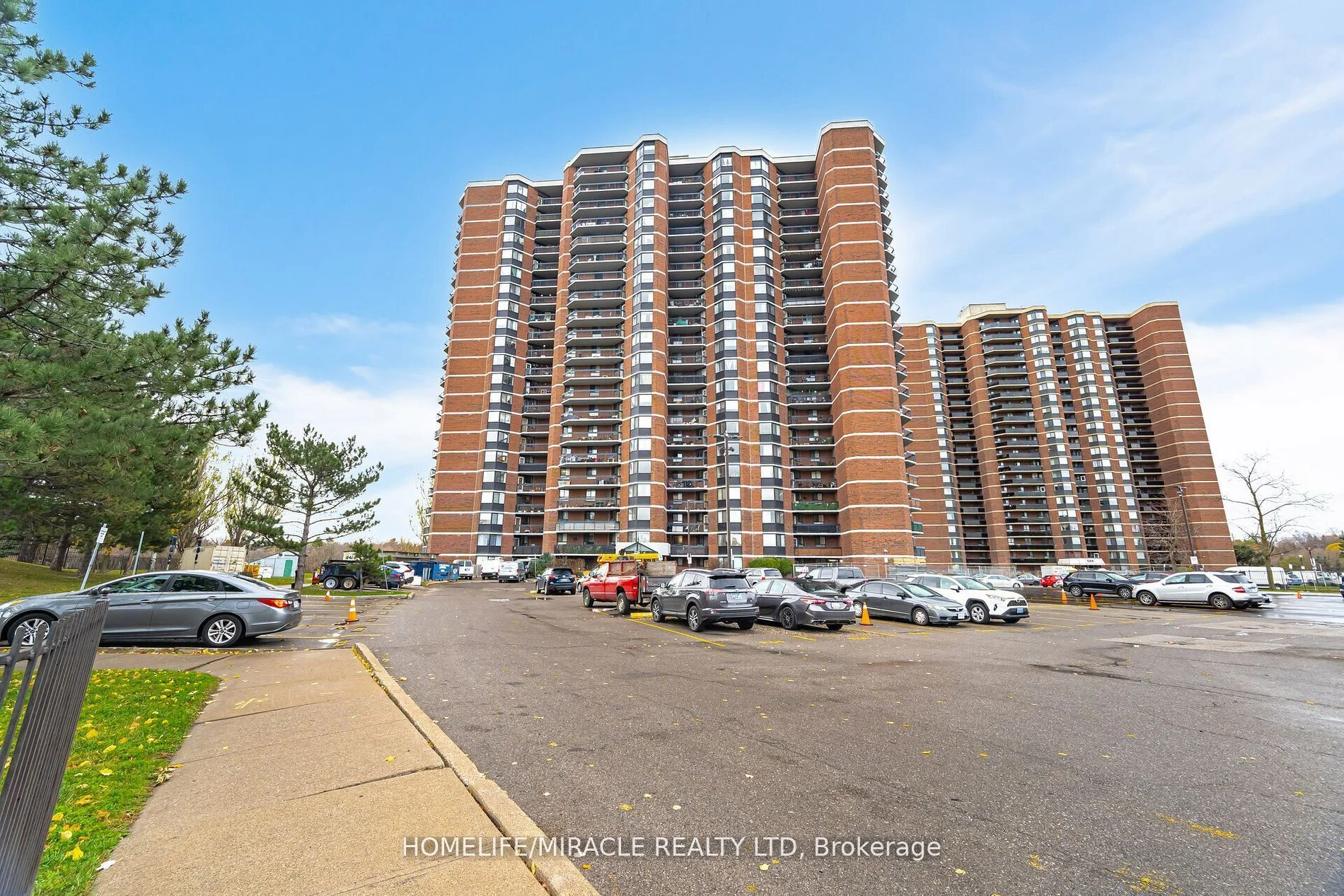 Condo Apartment in Toronto