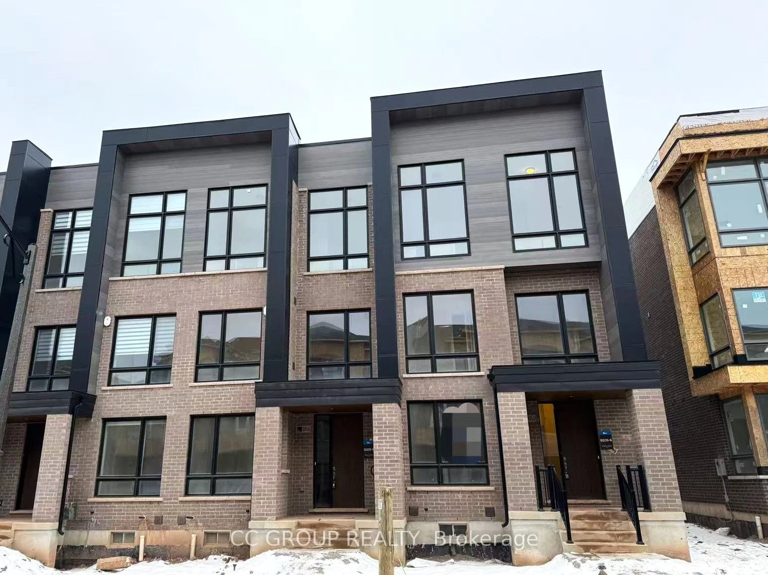 3052 Perkins Way, Oakville, ON L6H 7Z3