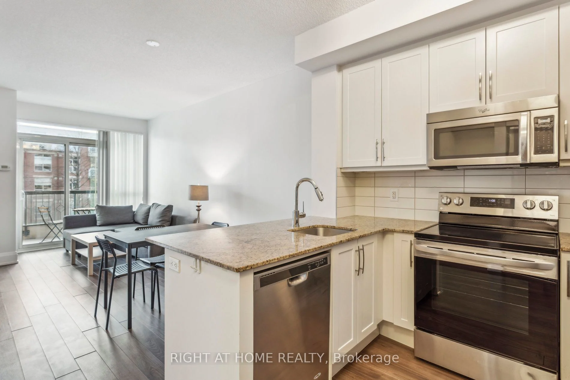 Condo Apartment in Toronto