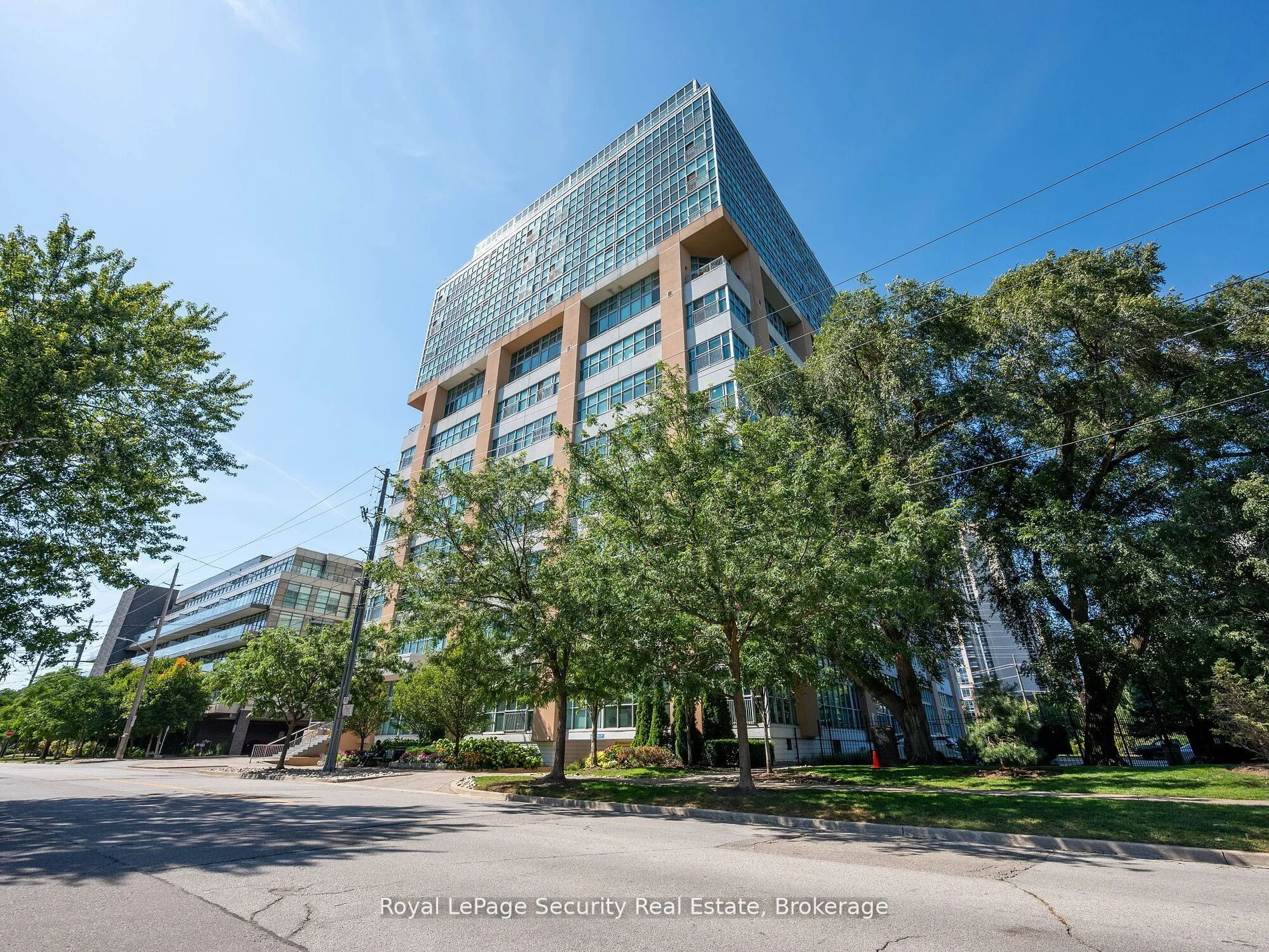 Condo Apartment in Toronto