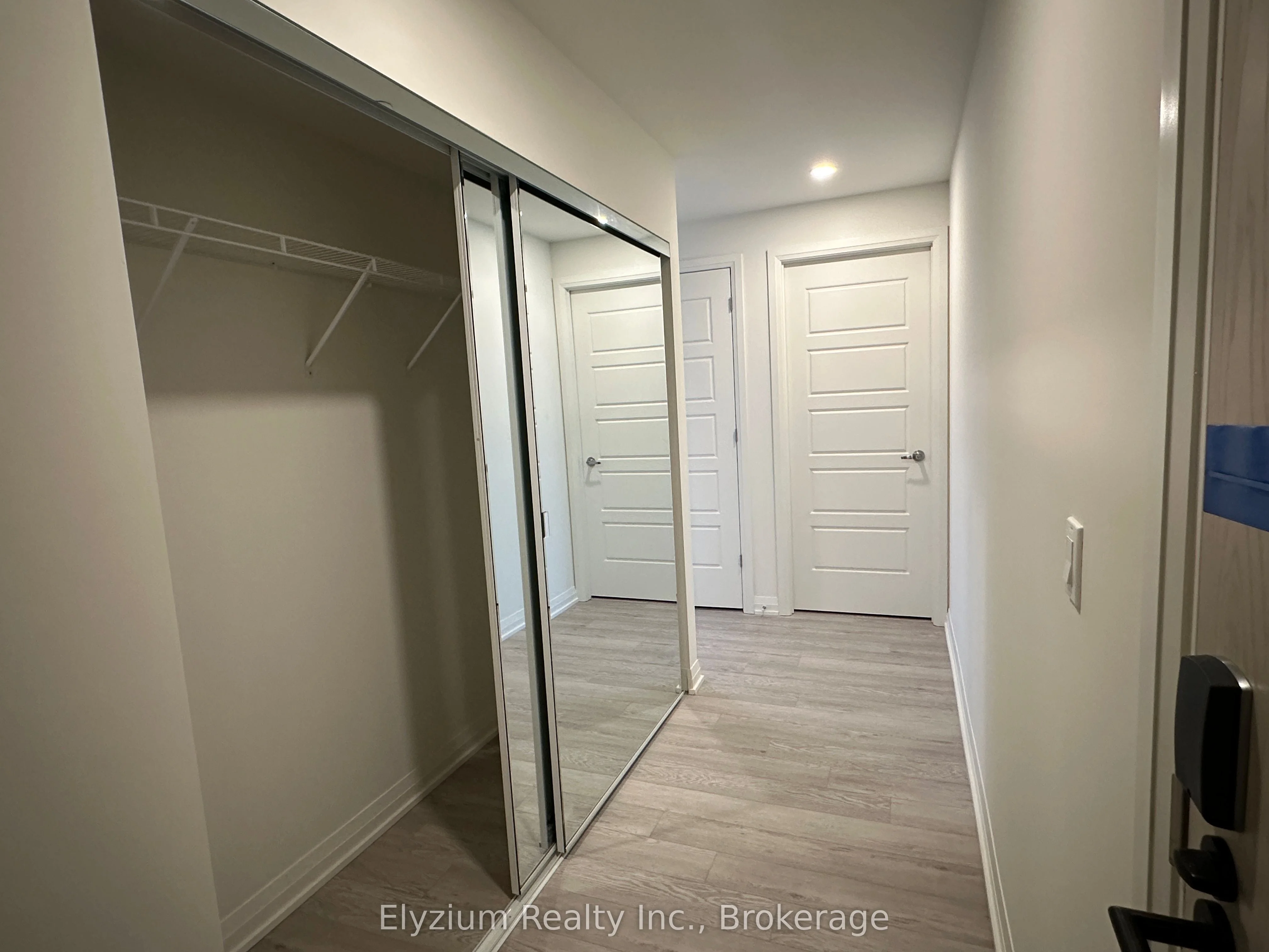 1415 Dundas Street E 1002, Oakville, ON L6H 7G1