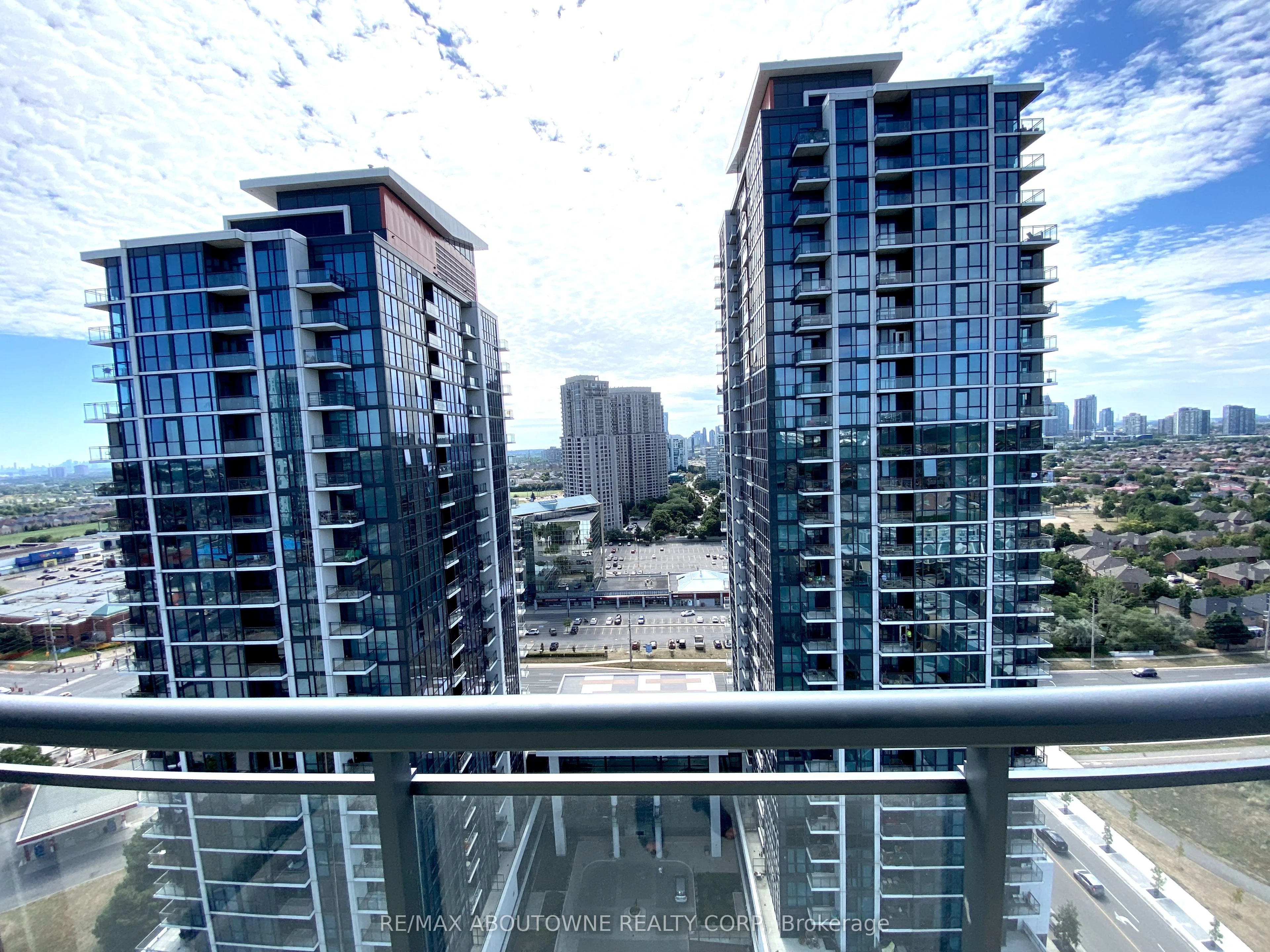 5025 Four Springs Avenue 1906, Mississauga, On L5r 0g5