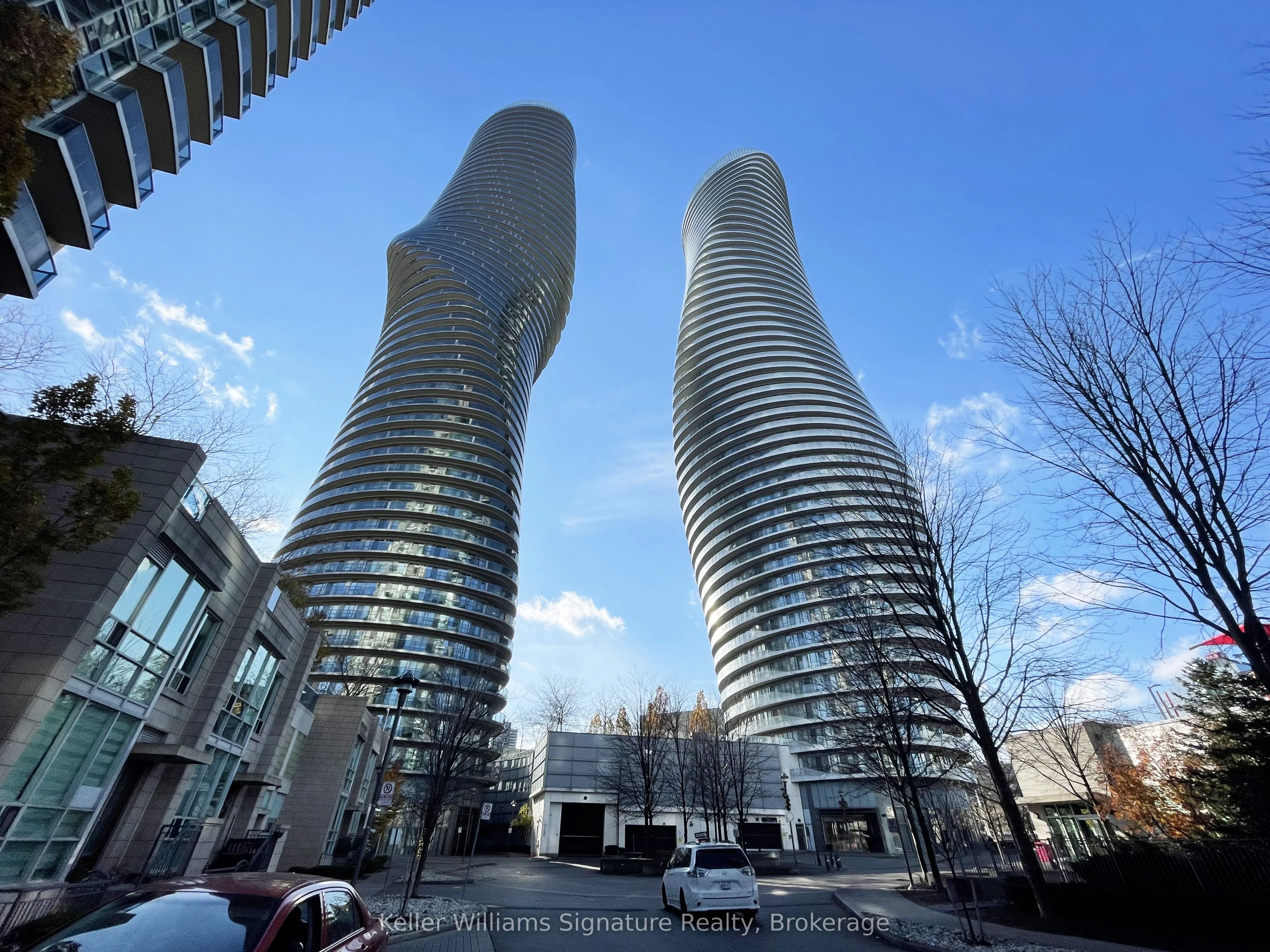 Condo Apartment in Mississauga