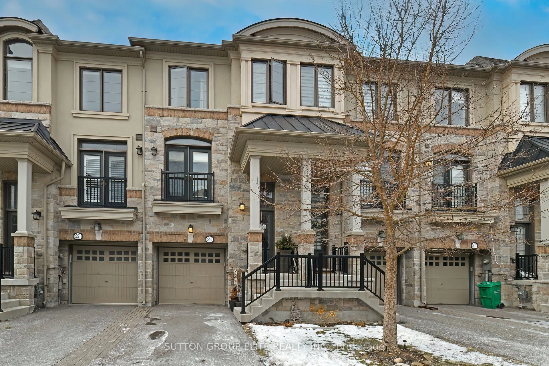 Att/Row/Townhouse in Mississauga