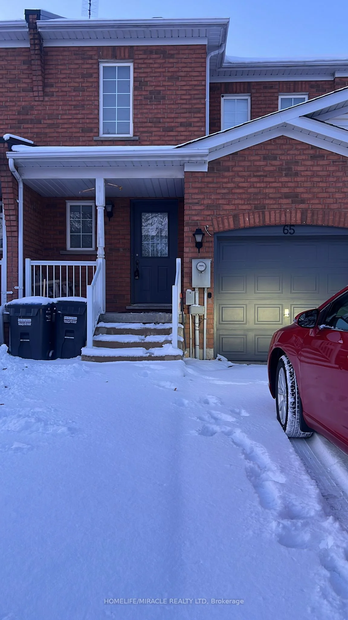 Att/Row/Townhouse in Brampton