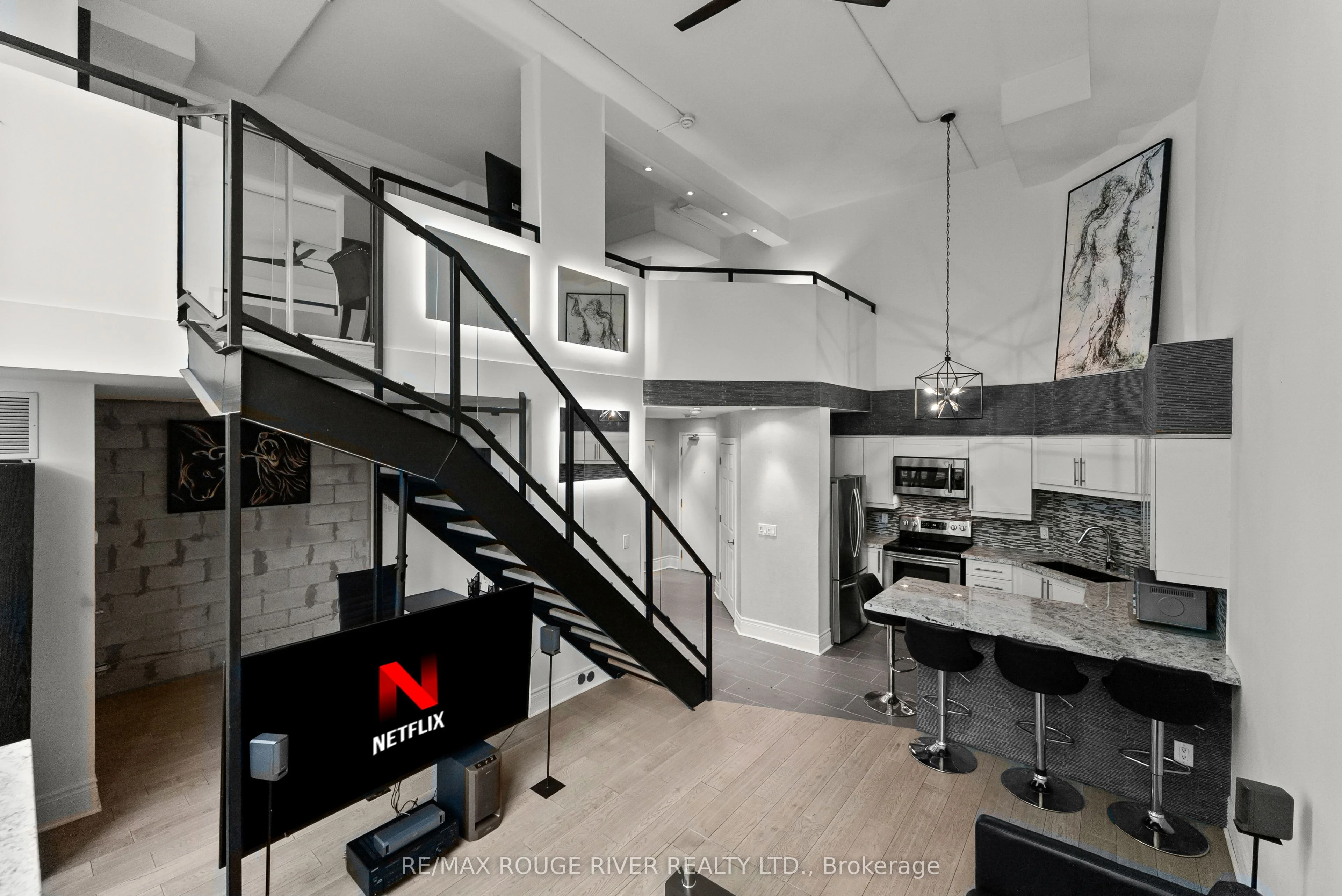Condo Apartment in Toronto