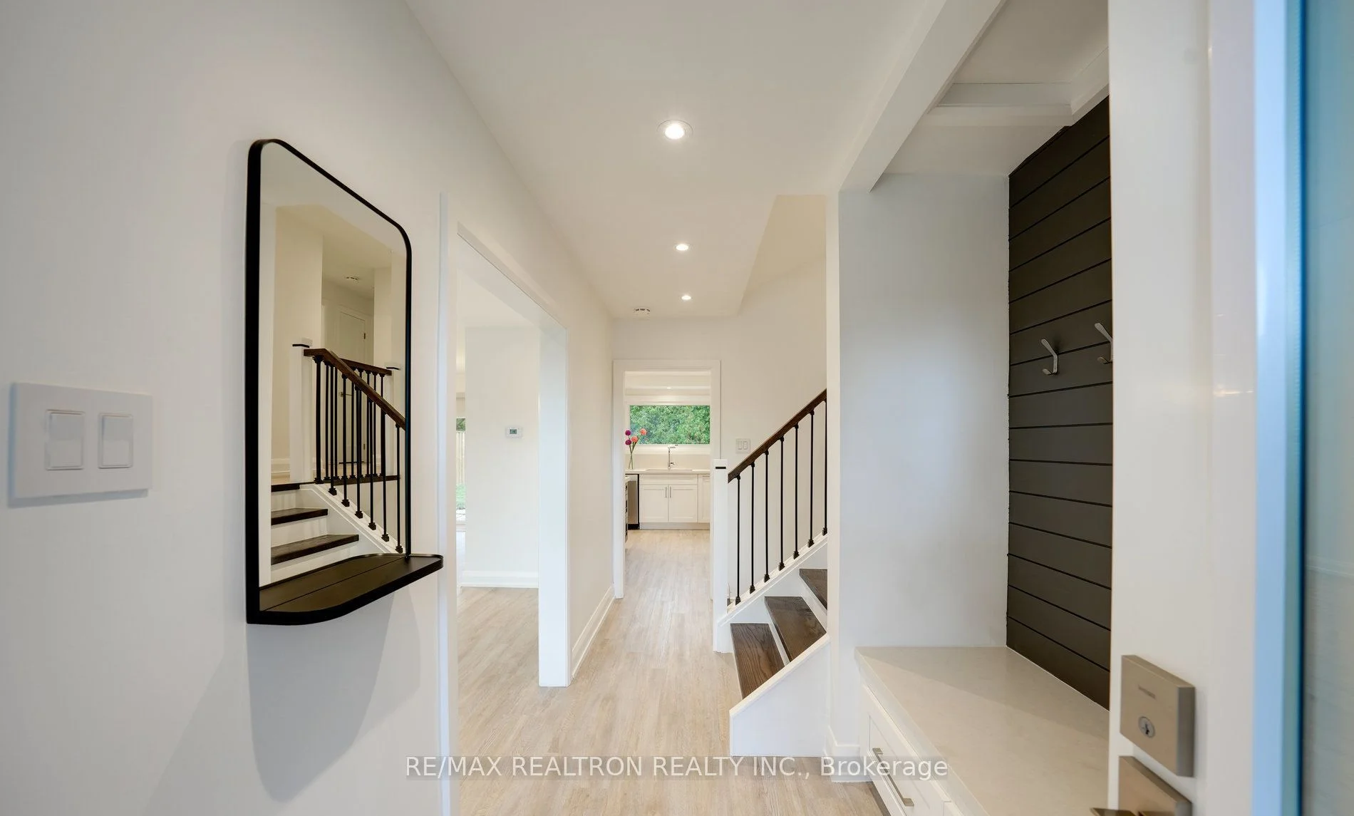 Detached in Burlington