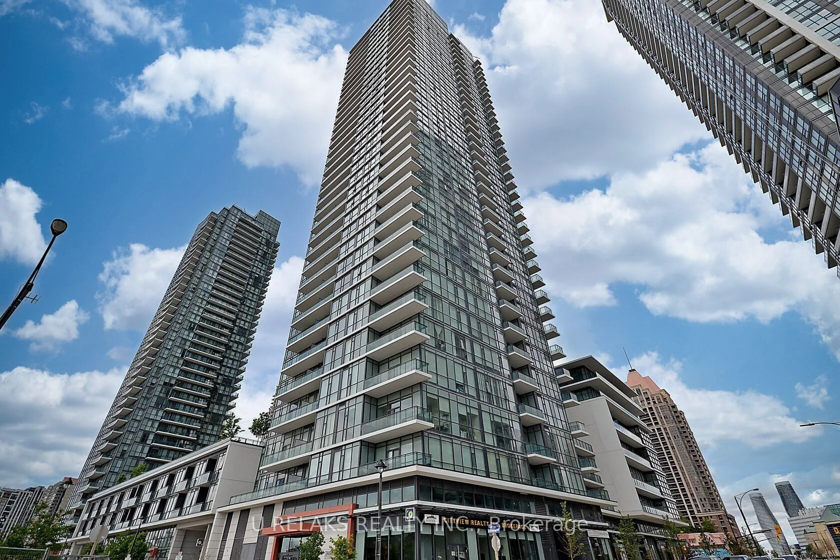 Condo Apartment in Mississauga