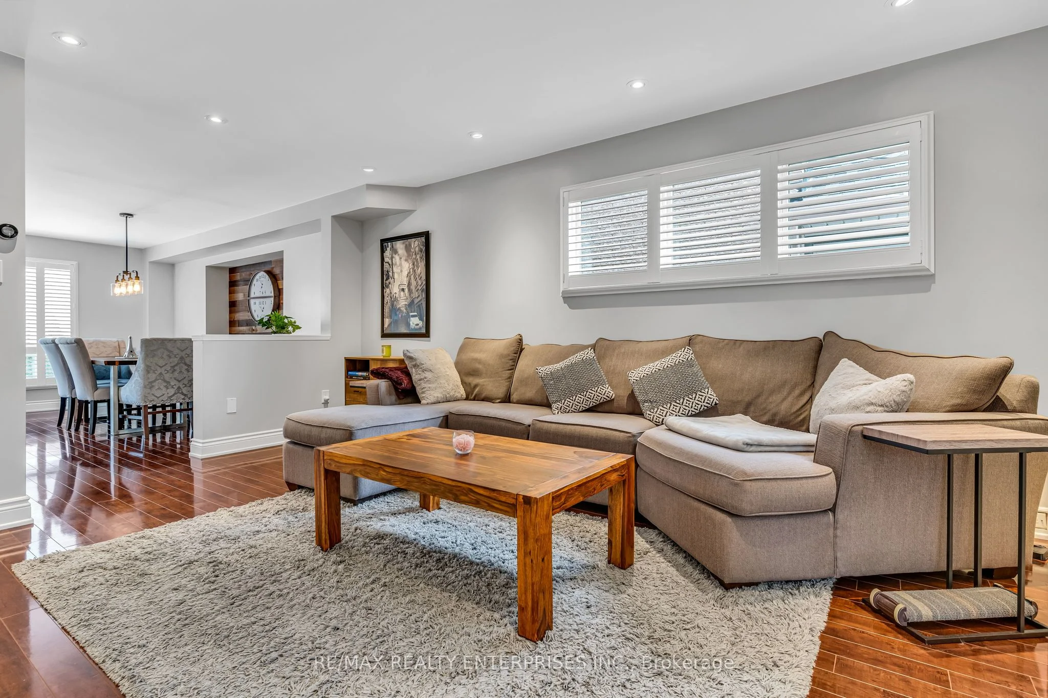 6373 Amber Glen Drive, Mississauga, ON L5N 7V8