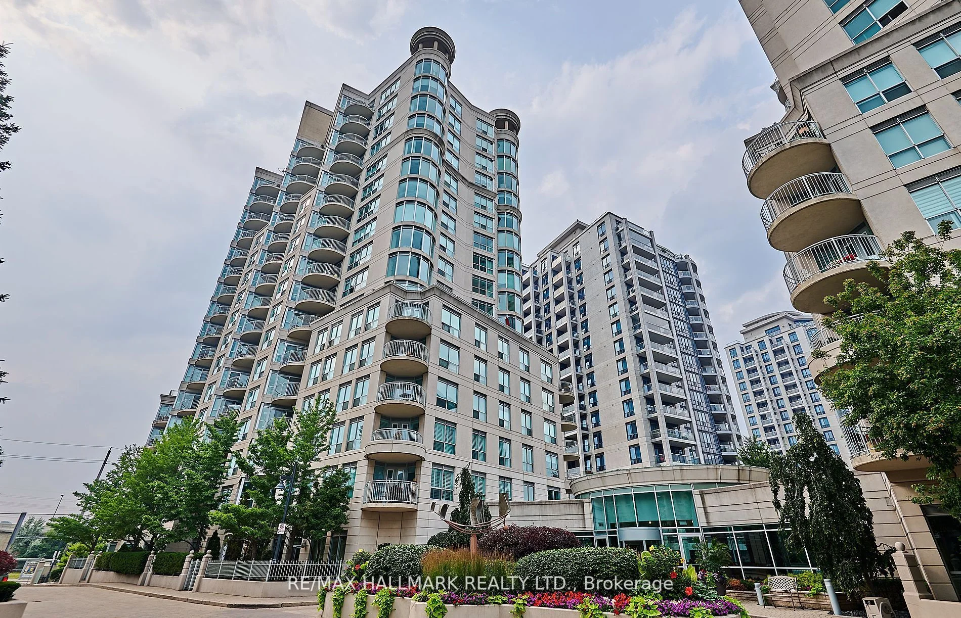2111 Lake Shore Boulevard W 610, Toronto W06, On M8v 4b2