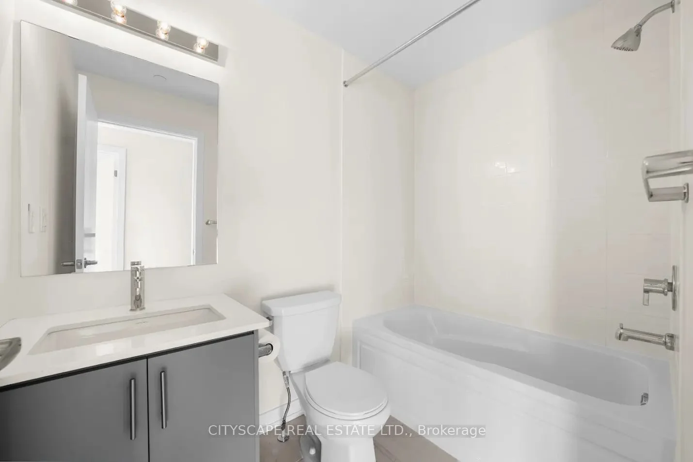 3540 Colonial Drive 2, Mississauga, ON L5L 0C1