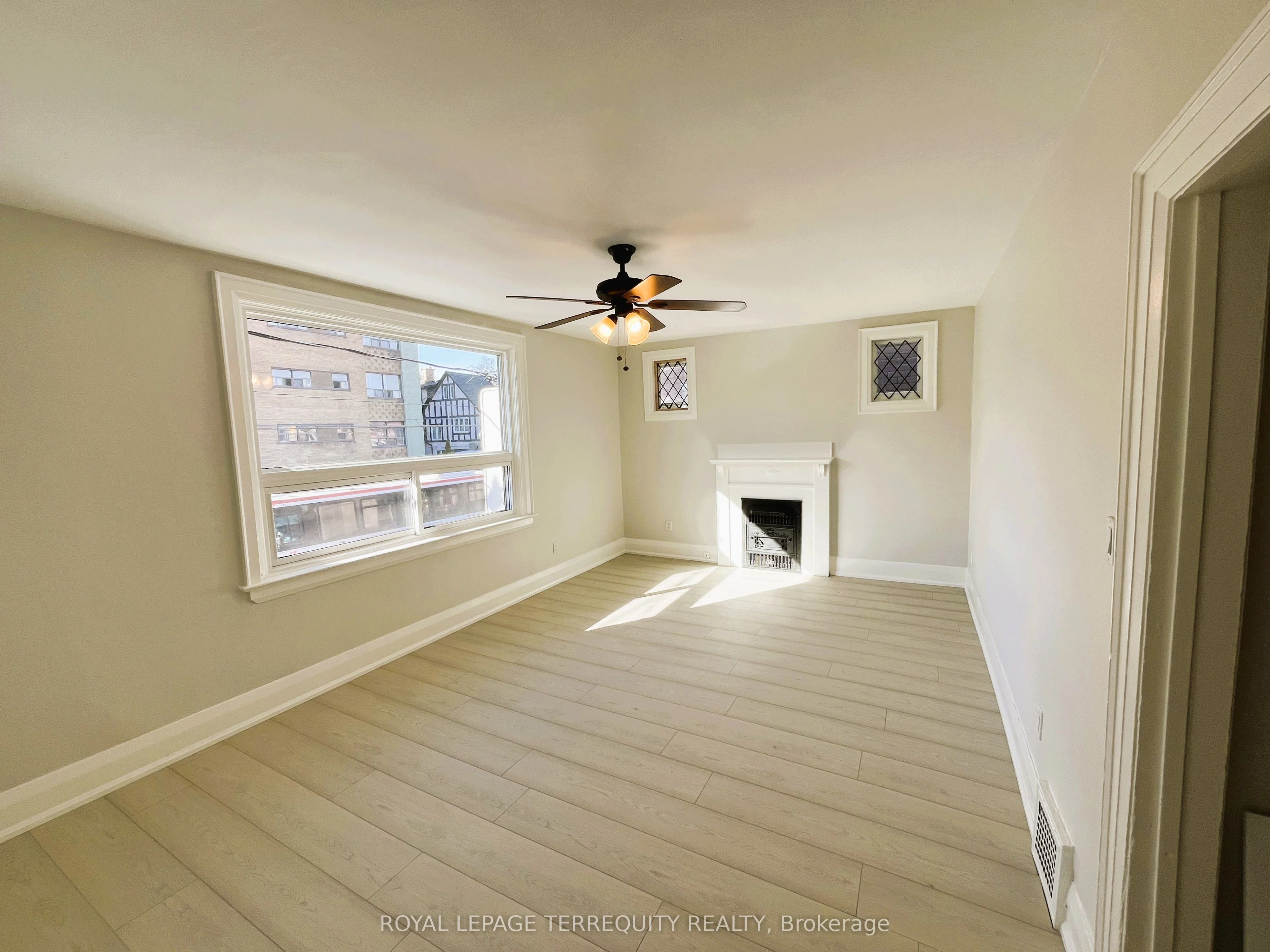 389 Jane Street A, Toronto W02, On M6s 3z3