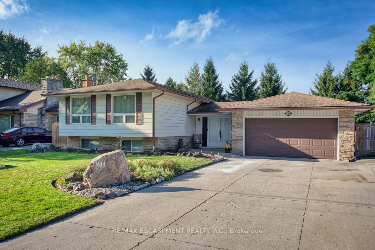 Detached in Burlington