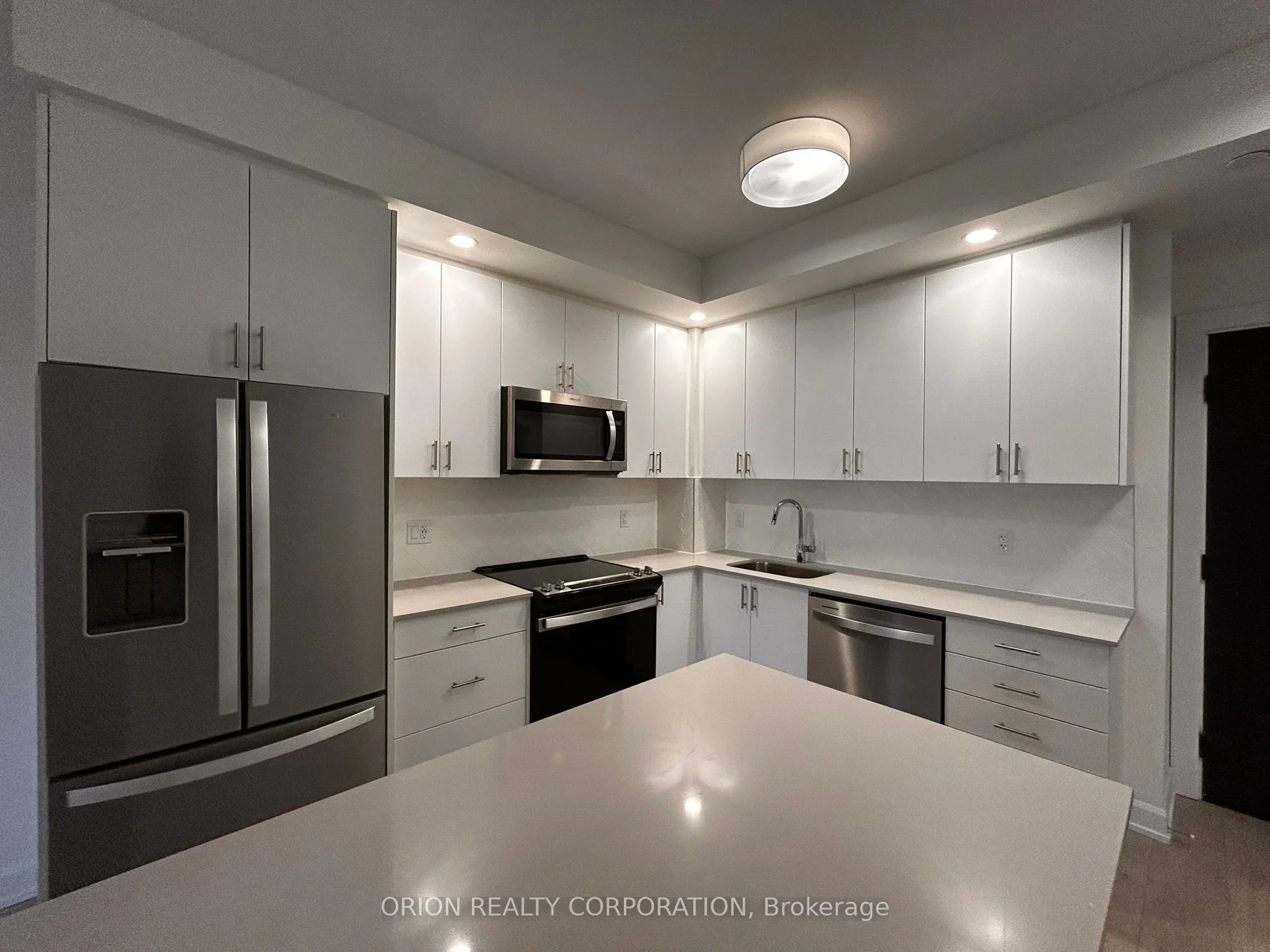3200 William Coltson Avenue 628, Oakville, On L6h 7w6