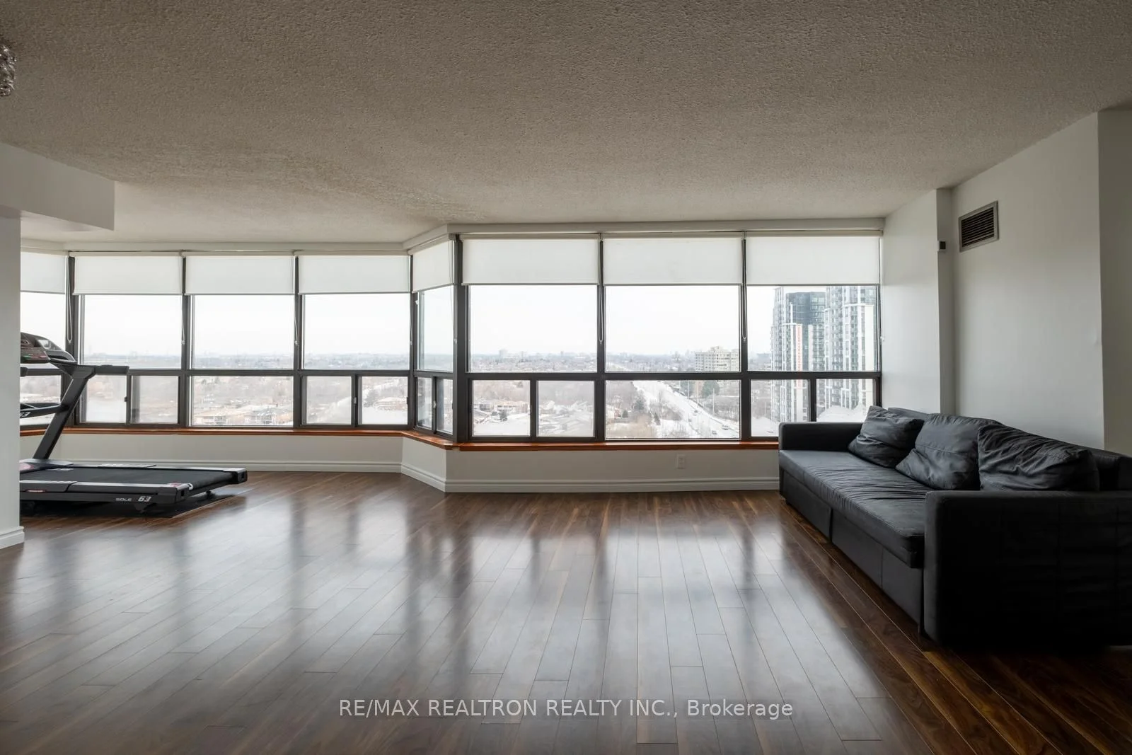 200 Robert Speck Parkway 1408, Mississauga, ON L4Z 1S3