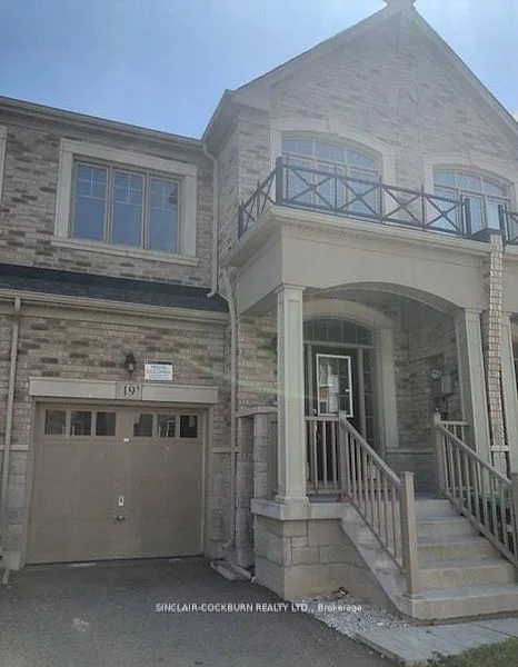 Att/Row/Townhouse in Brampton