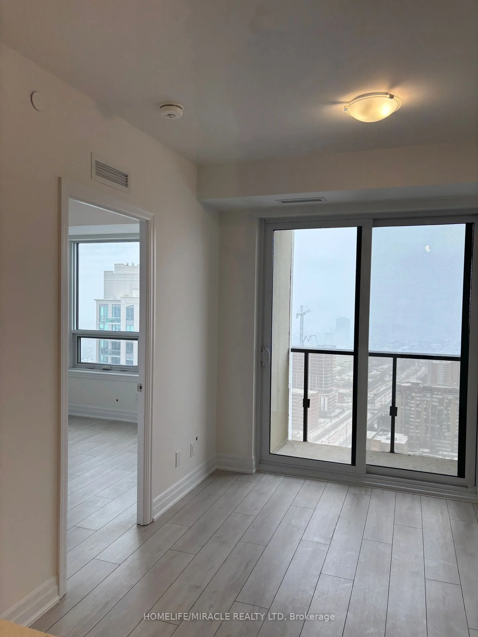 30 Elm Drive 3107, Mississauga, ON L5B 0N6