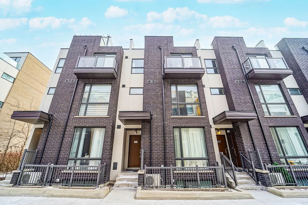 Condo Townhouse in Toronto