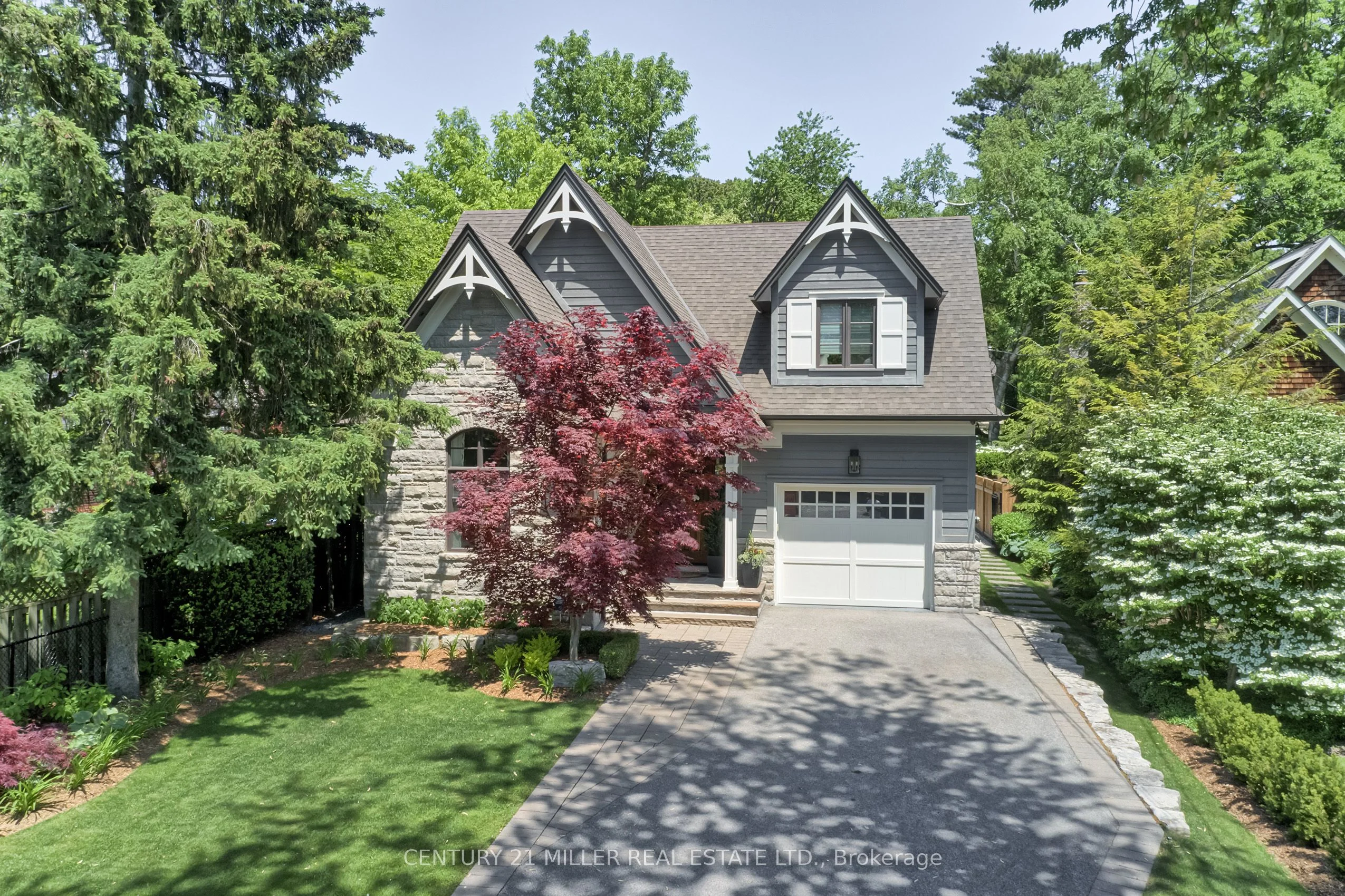 1369 Wilson Avenue, Mississauga, On L5g 3k3
