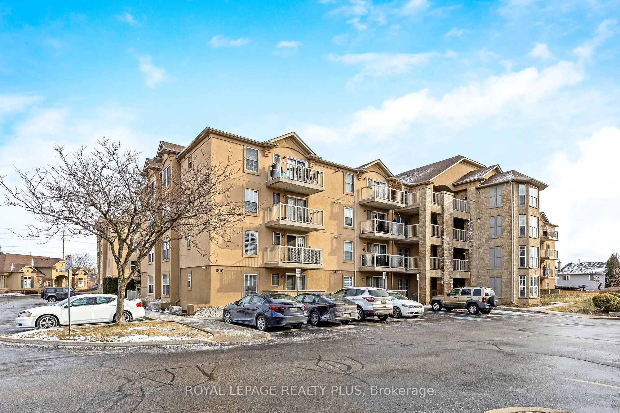 Condo Apartment in Burlington