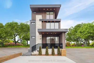 Detached in Toronto