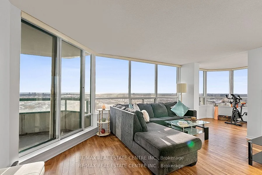 550 Webb Drive 1808, Mississauga, On L5b 3y4