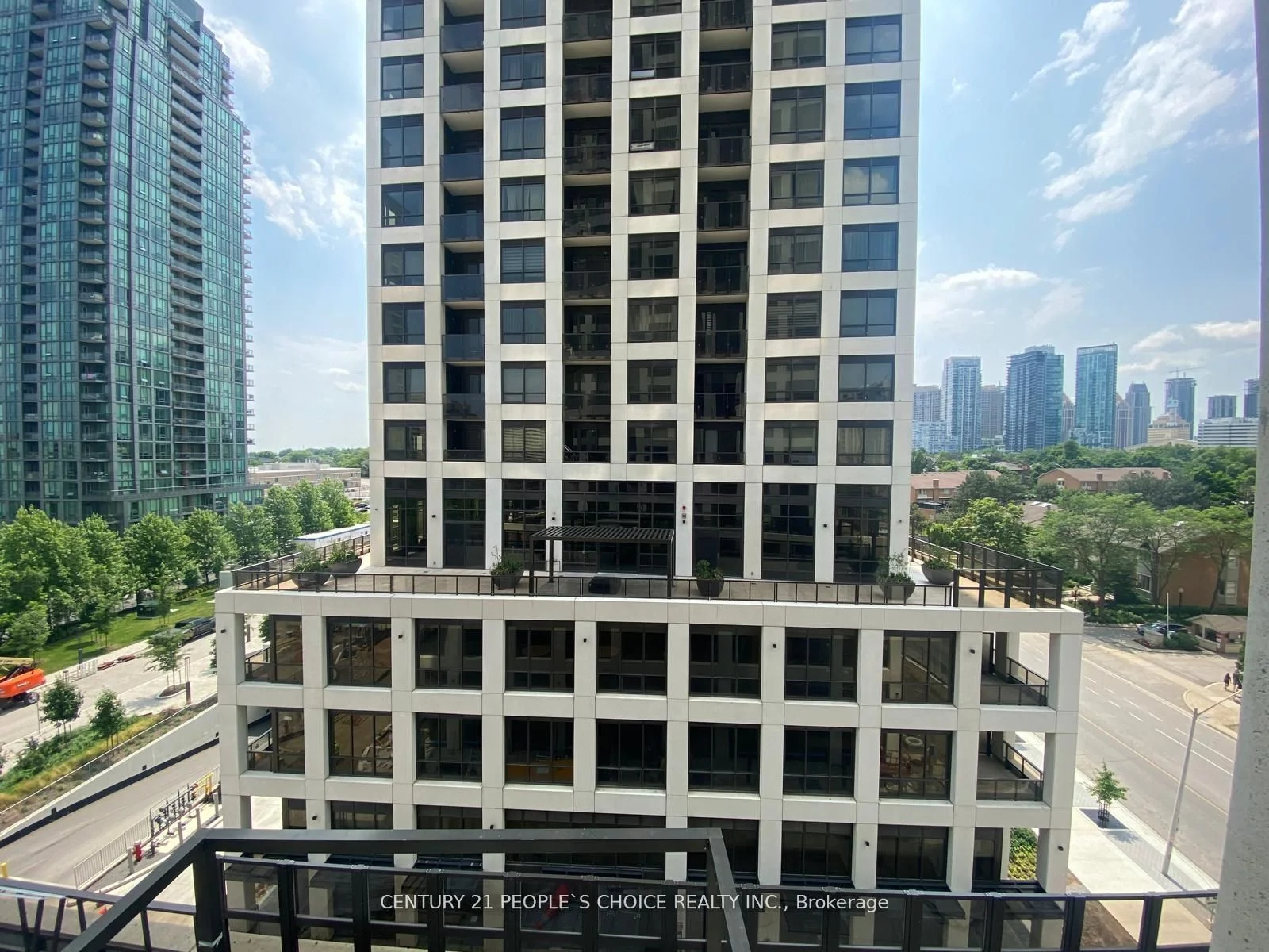 30 Elm Drive E 509, Mississauga, ON L5B 0N6