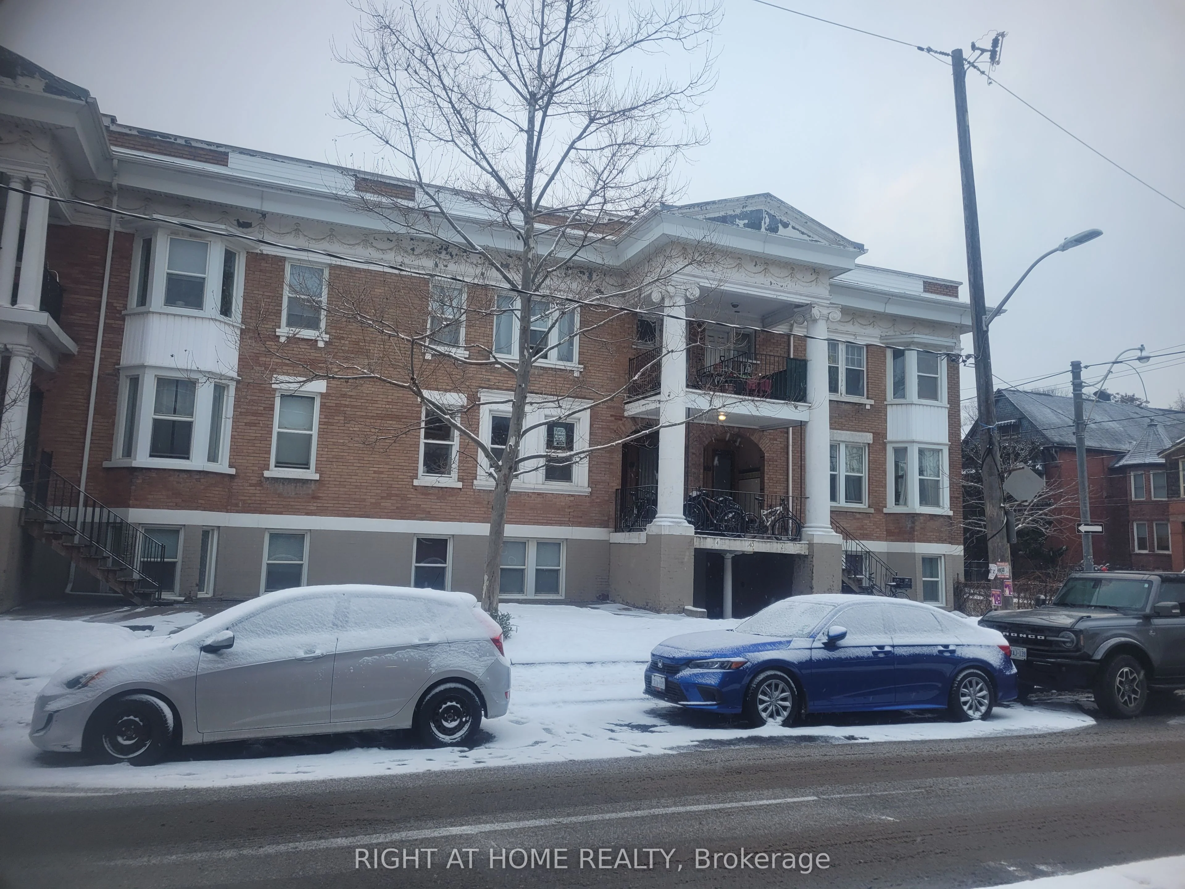 120 Cowan Avenue, Toronto W01, On M6k 2n4