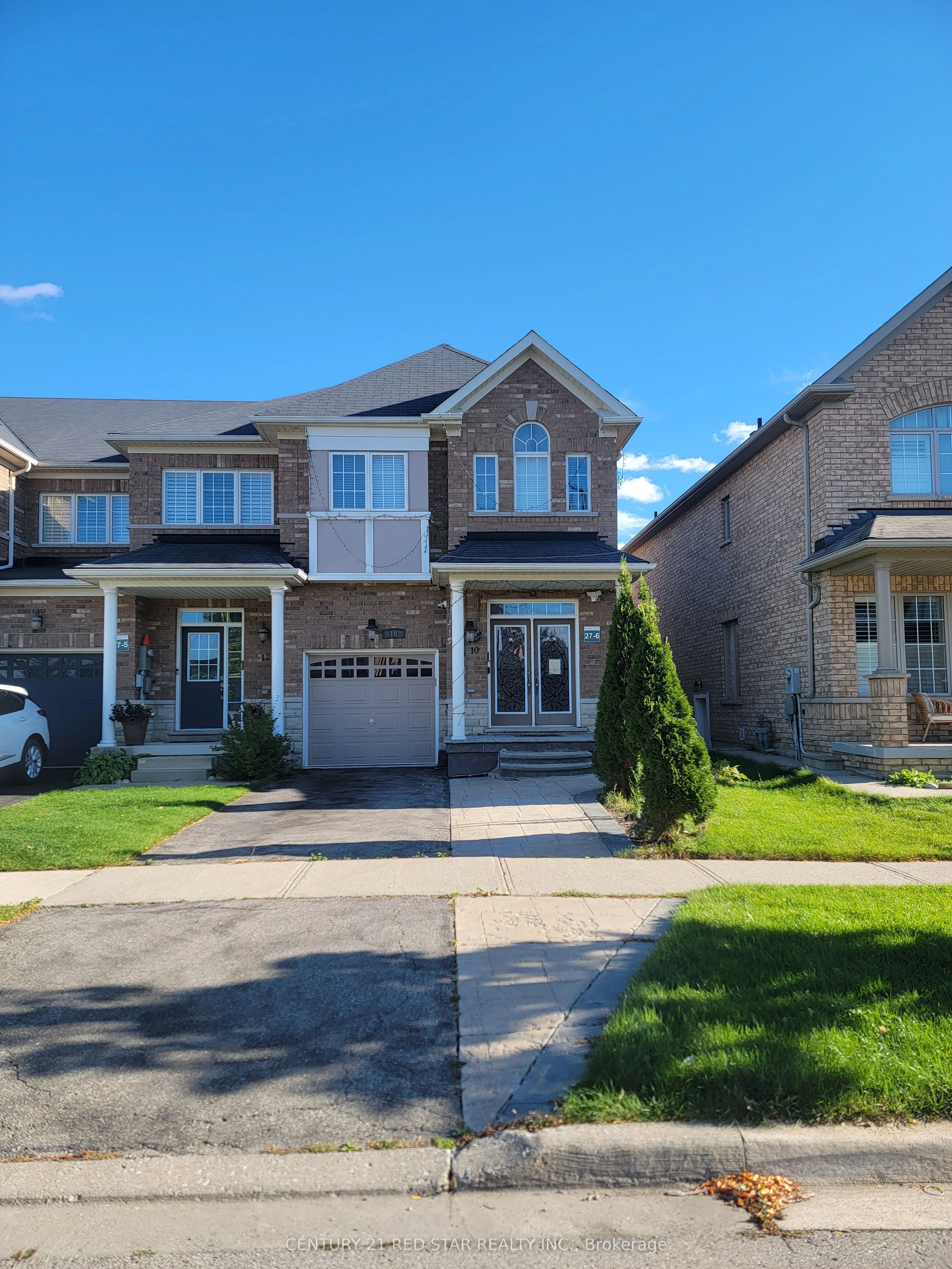 Att/Row/Townhouse in Brampton
