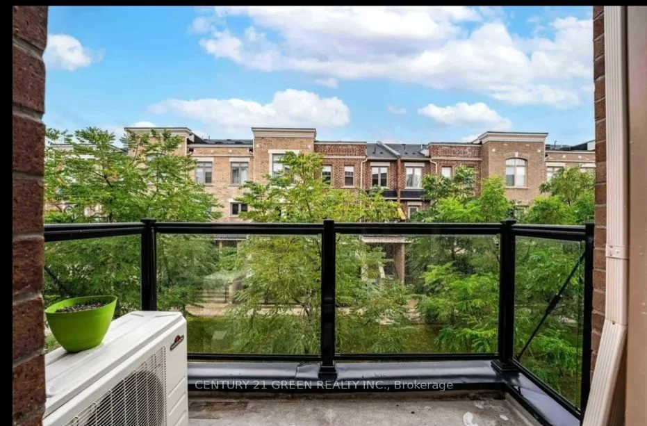 2335 Sheppard Avenue W 6, Toronto W05, On M9m 0e9