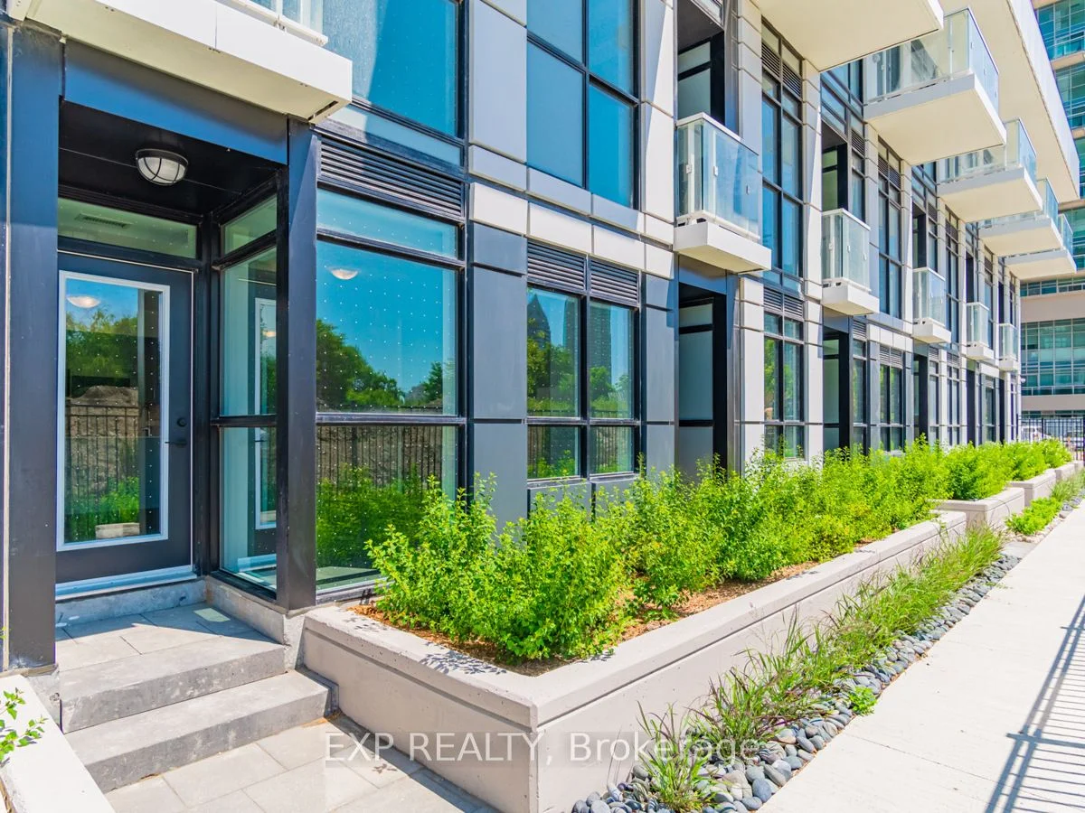 251 Manitoba Street 119, Toronto W06, On M8y 4g9